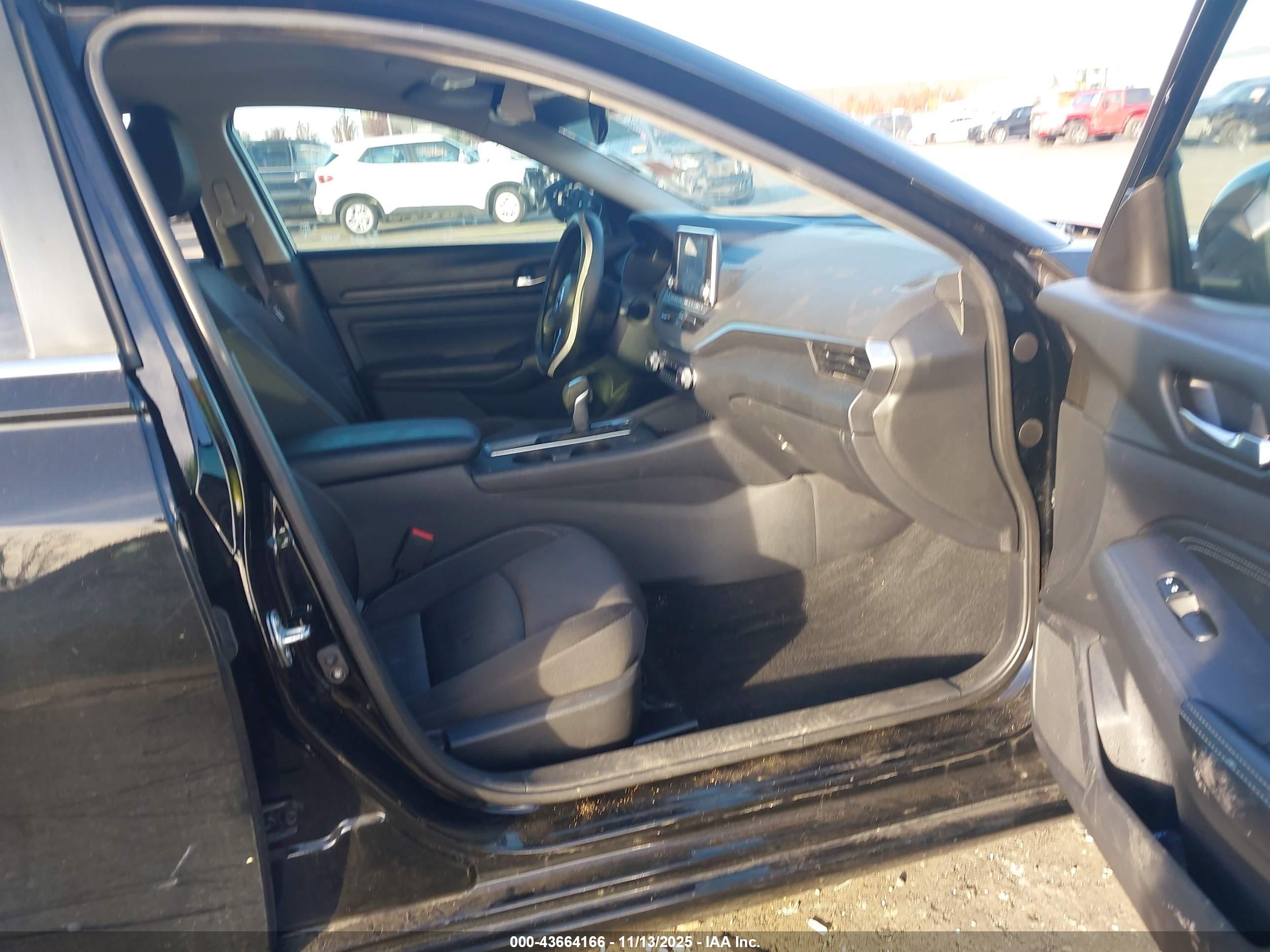 NISSAN ALTIMA image 5