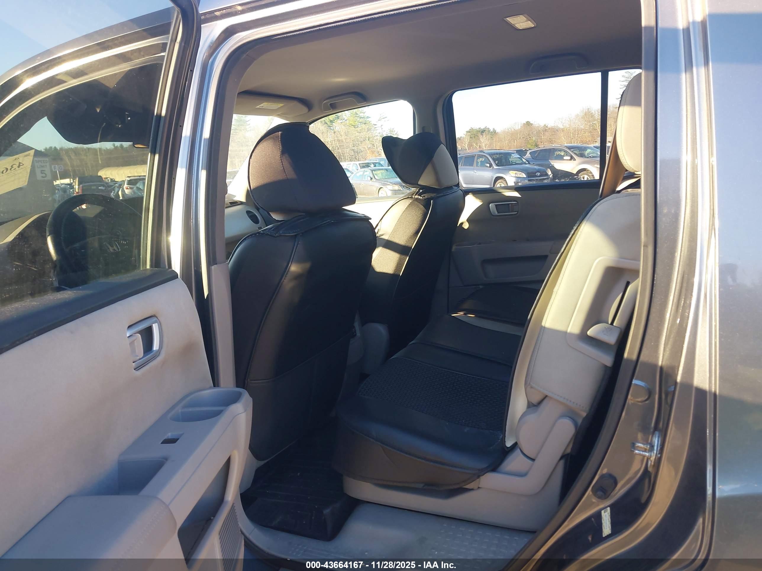 HONDA PILOT image 8