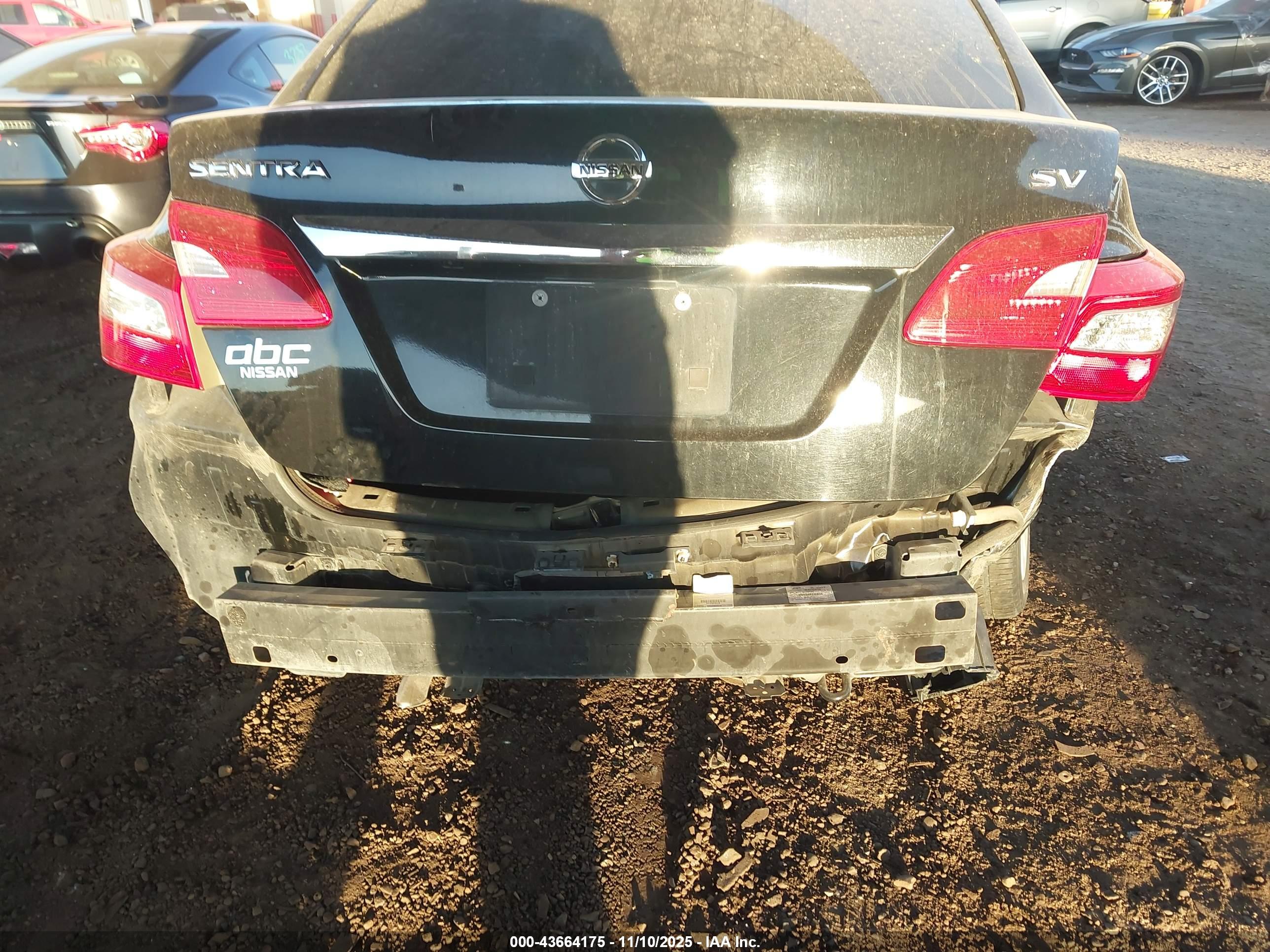 NISSAN SENTRA image 6