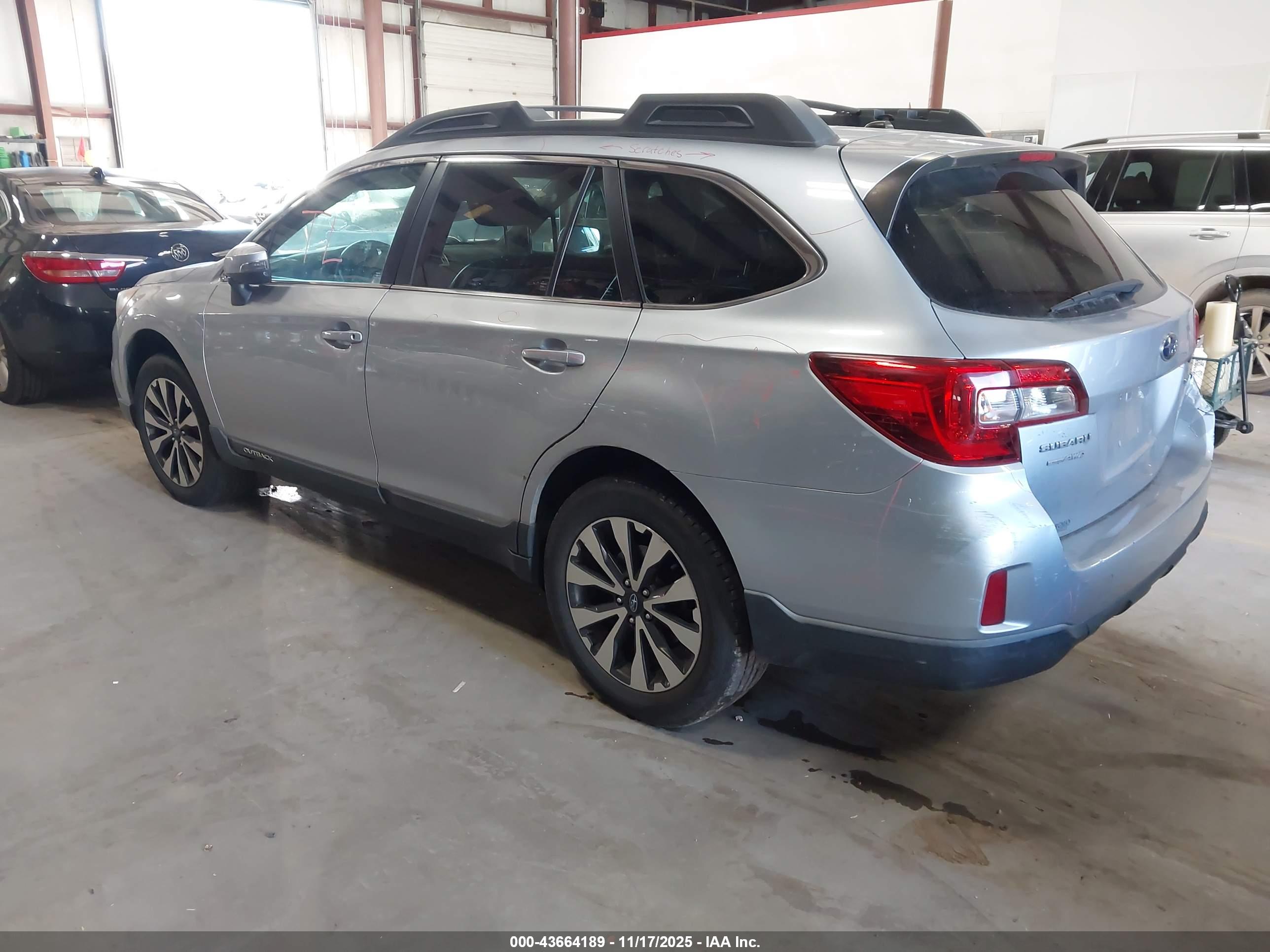 SUBARU OUTBACK image 3
