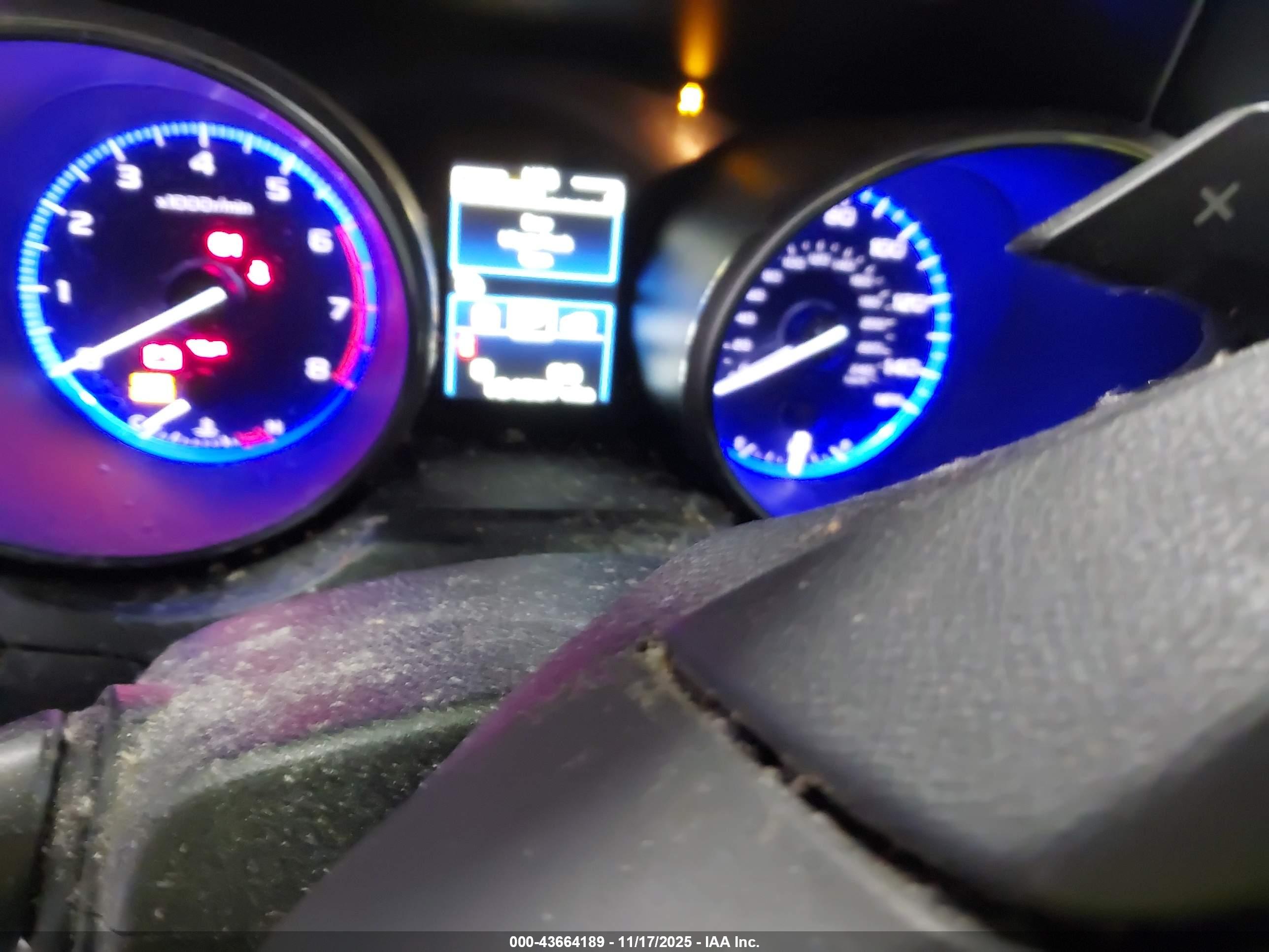SUBARU OUTBACK image 7