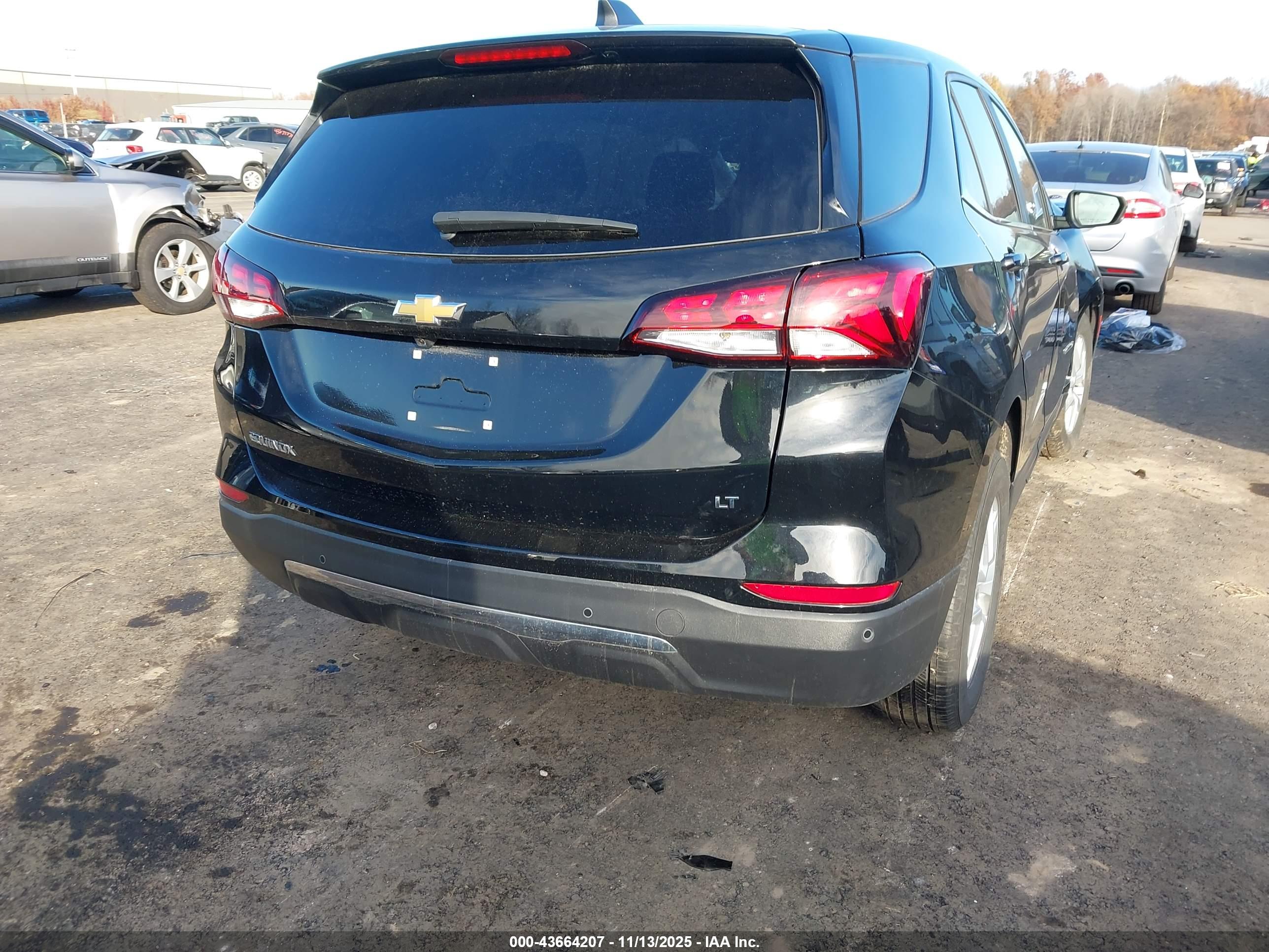 CHEVROLET EQUINOX image 4