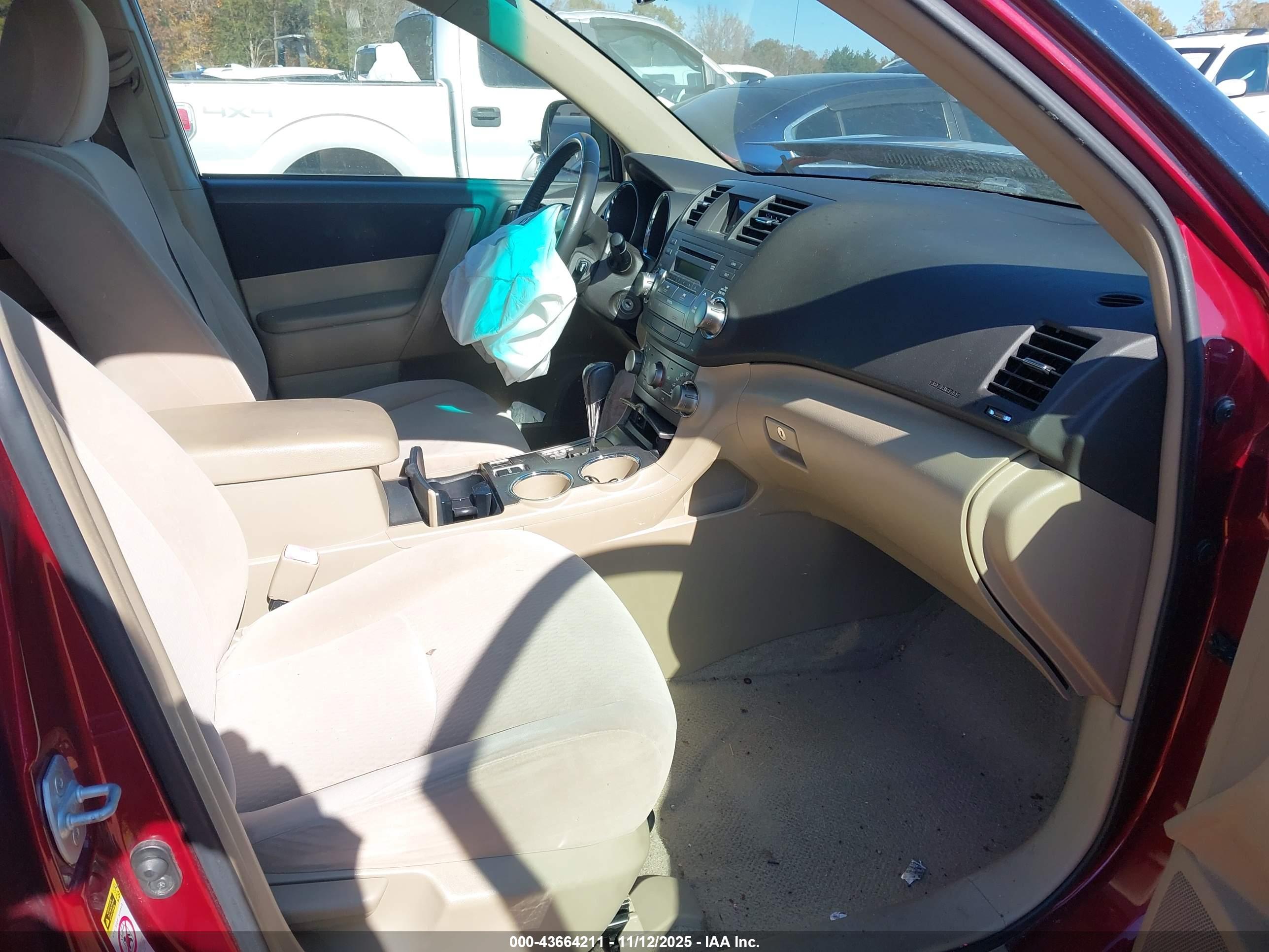 TOYOTA HIGHLANDER image 5