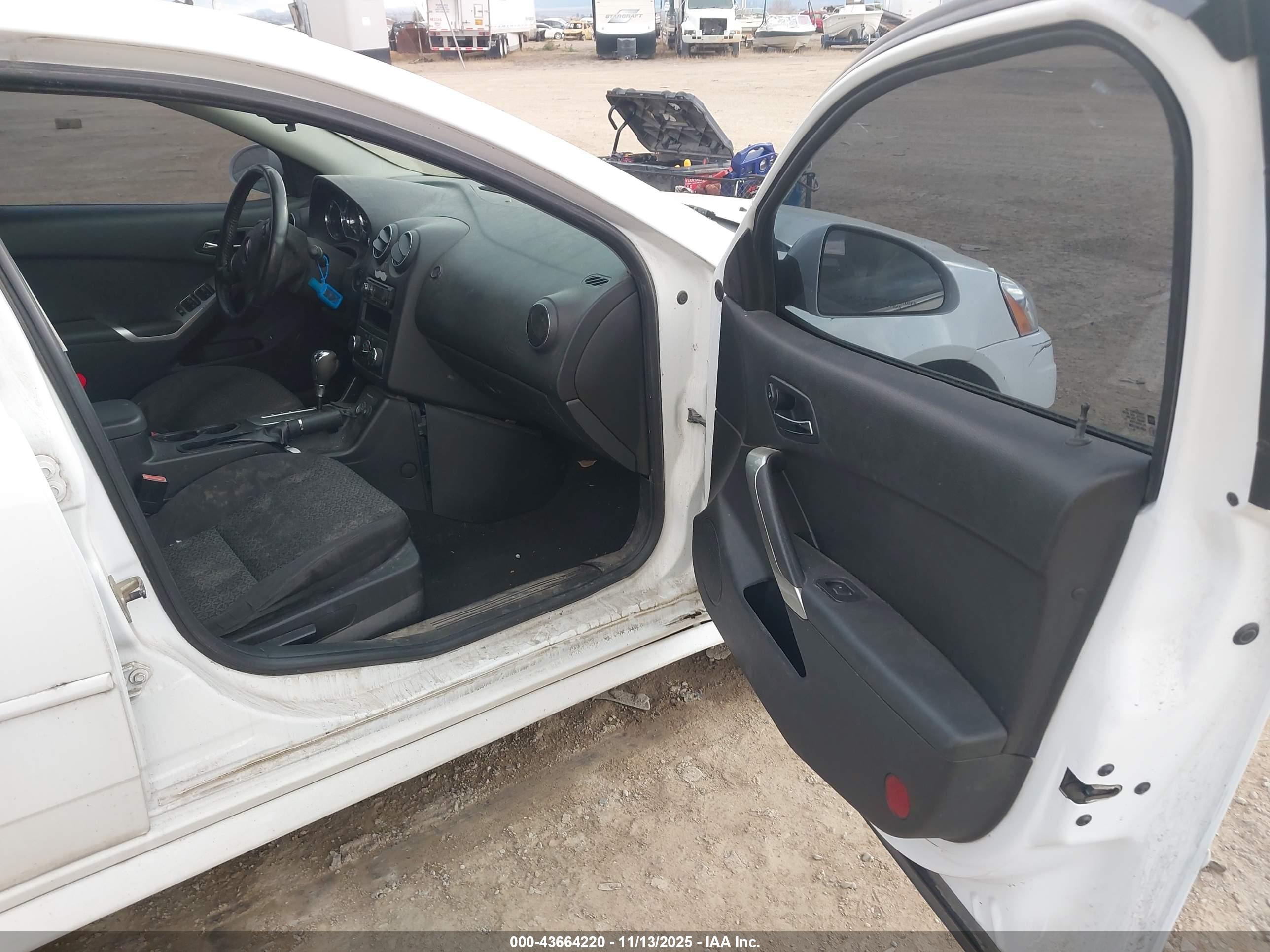 PONTIAC G6 image 5