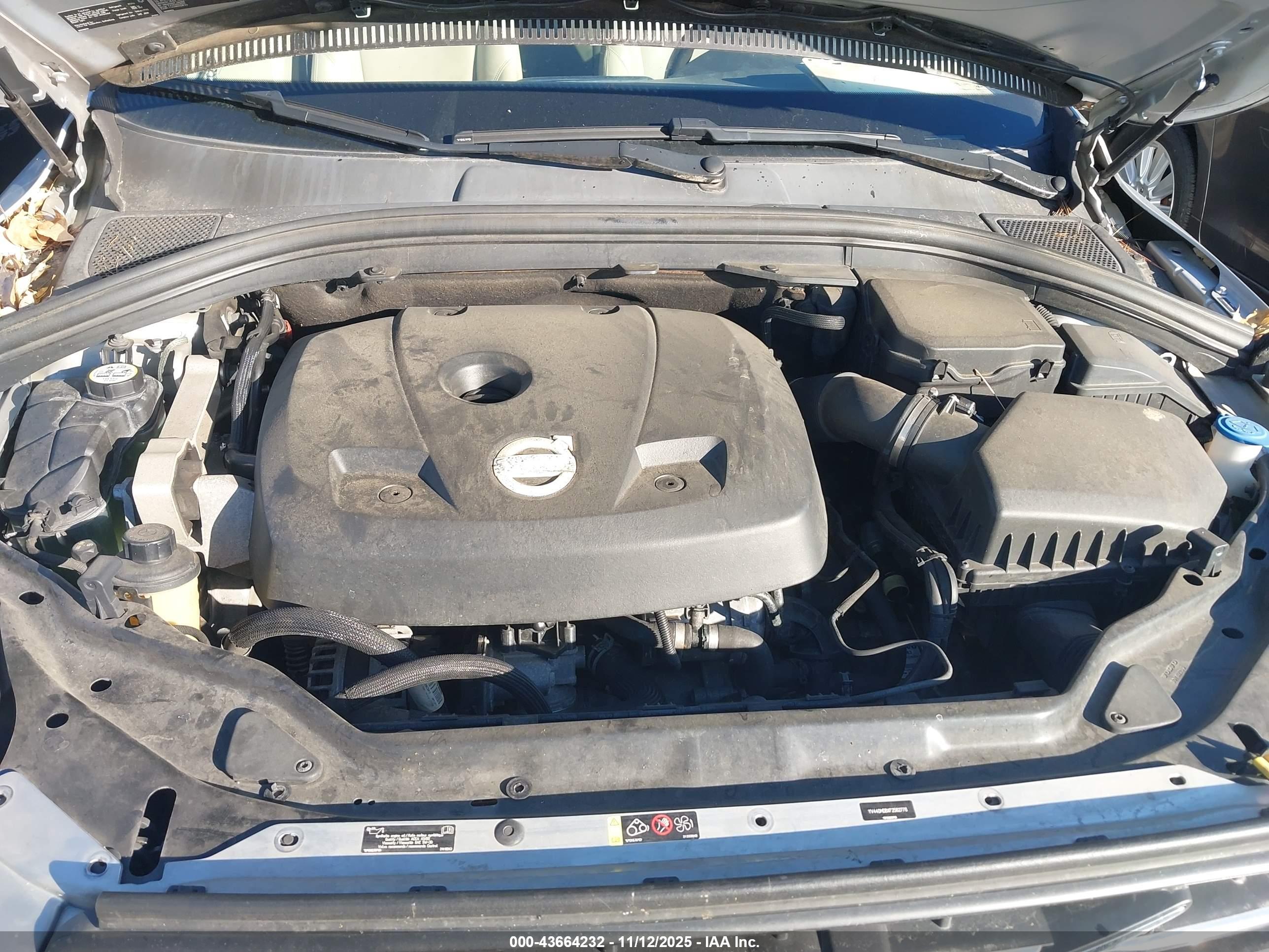 VOLVO XC60 image 10
