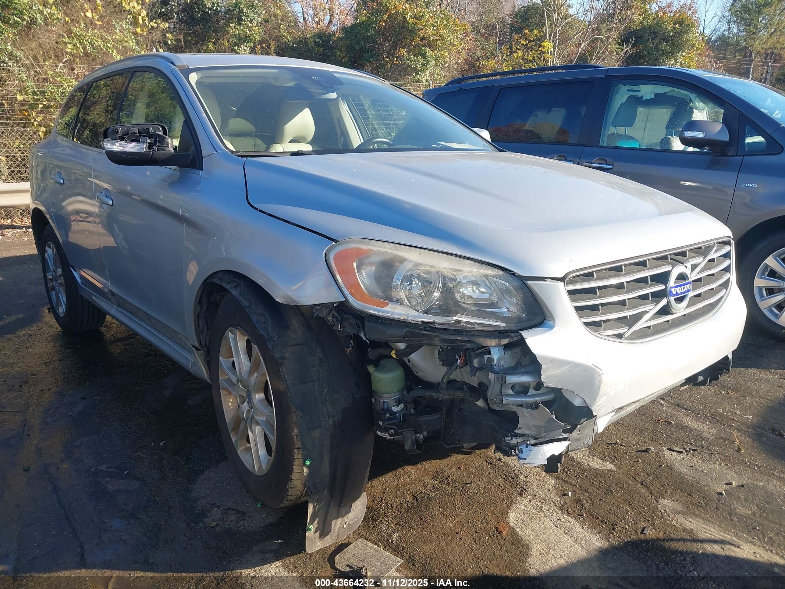 VOLVO XC60 image 6