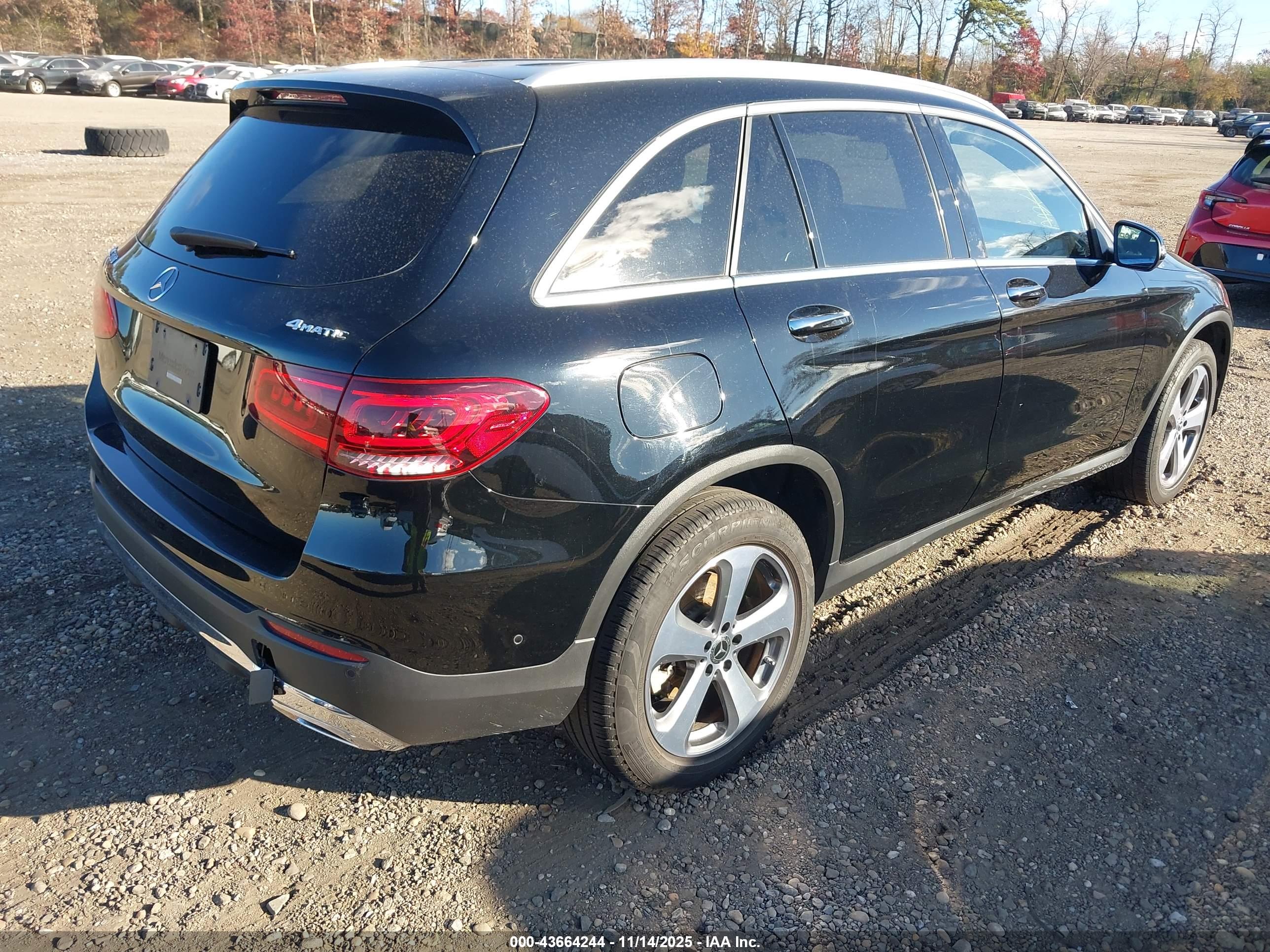 MERCEDES-BENZ GLC image 4