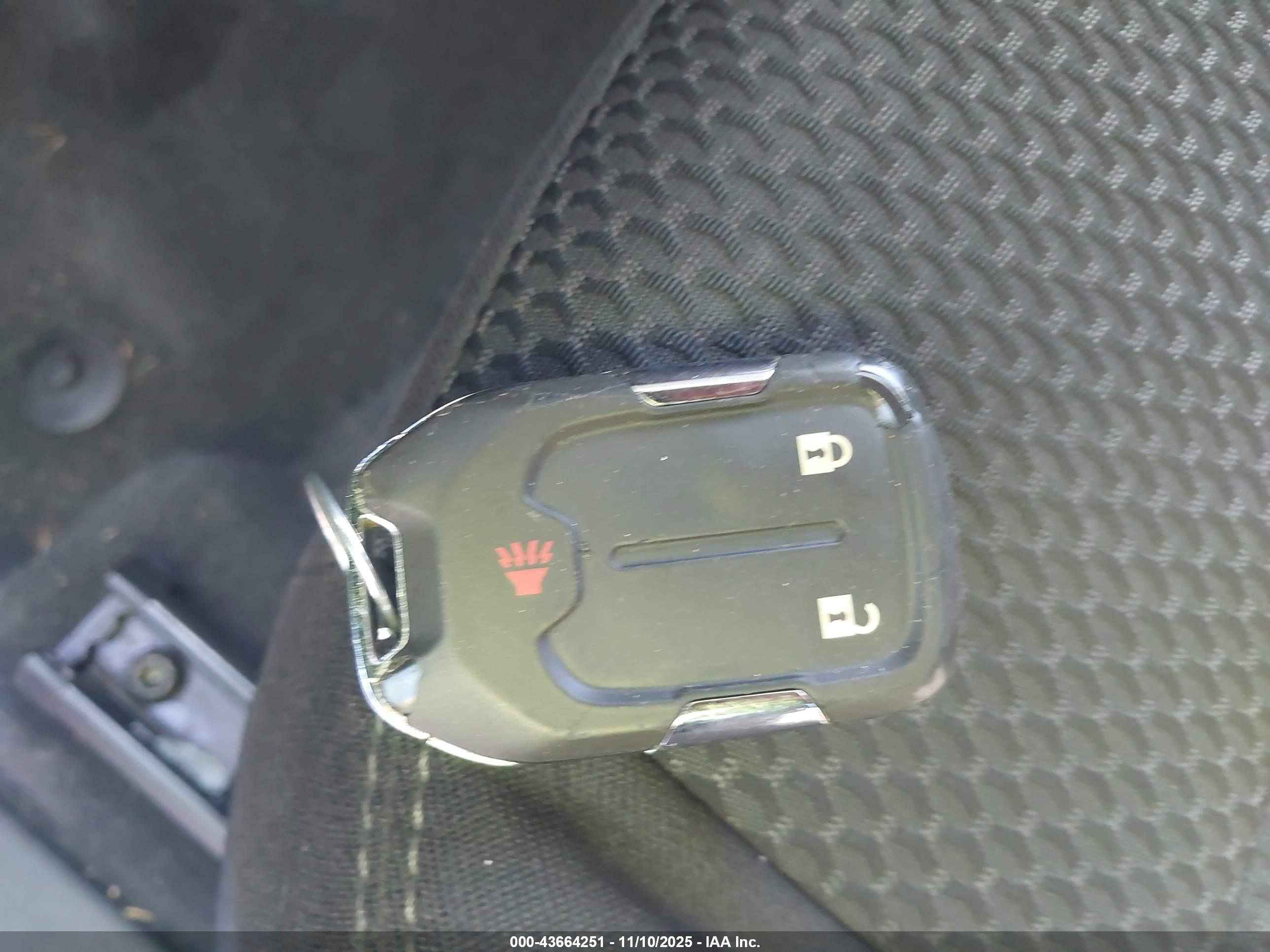 GMC TERRAIN image 11