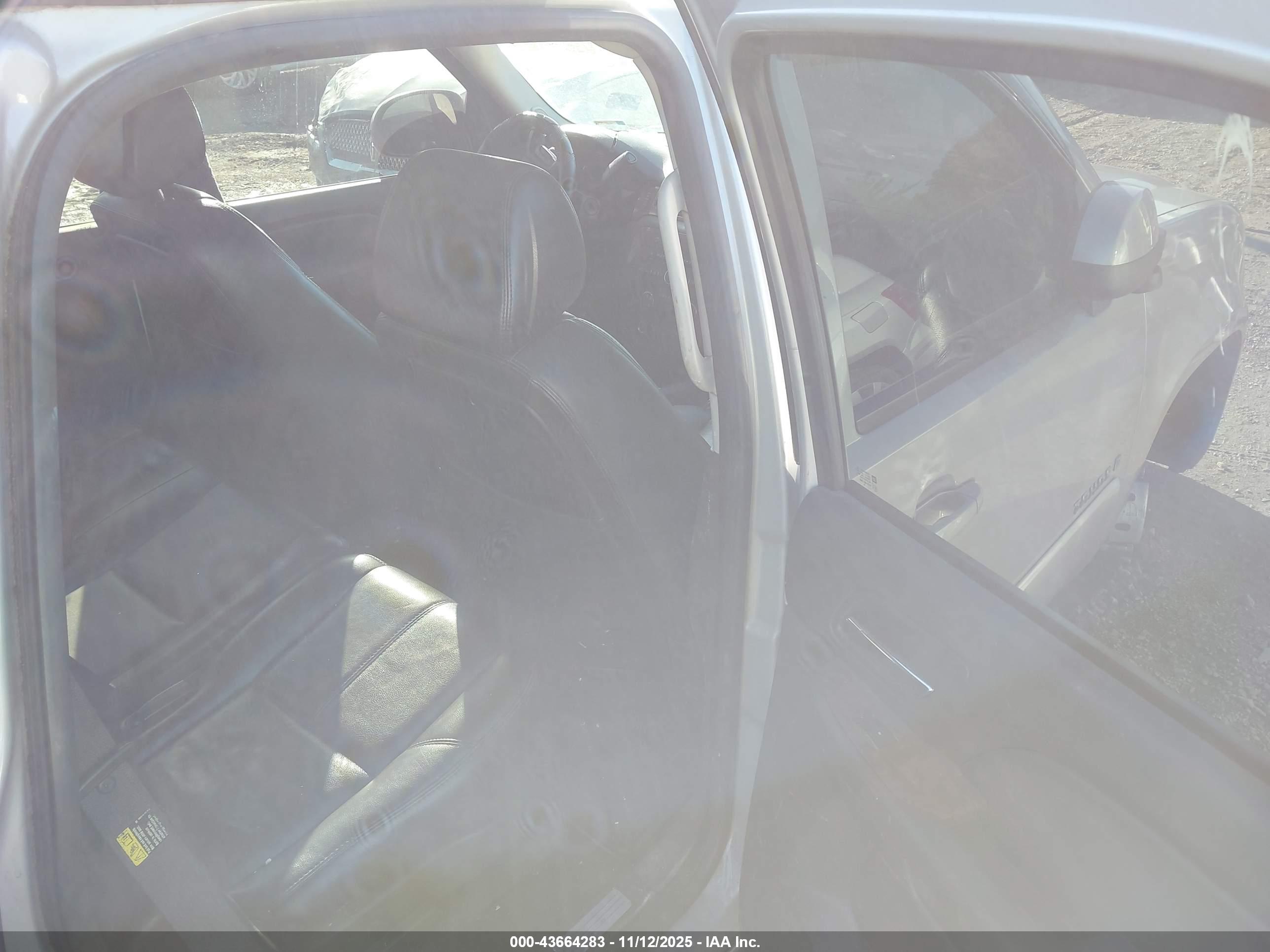 CHEVROLET TAHOE image 8