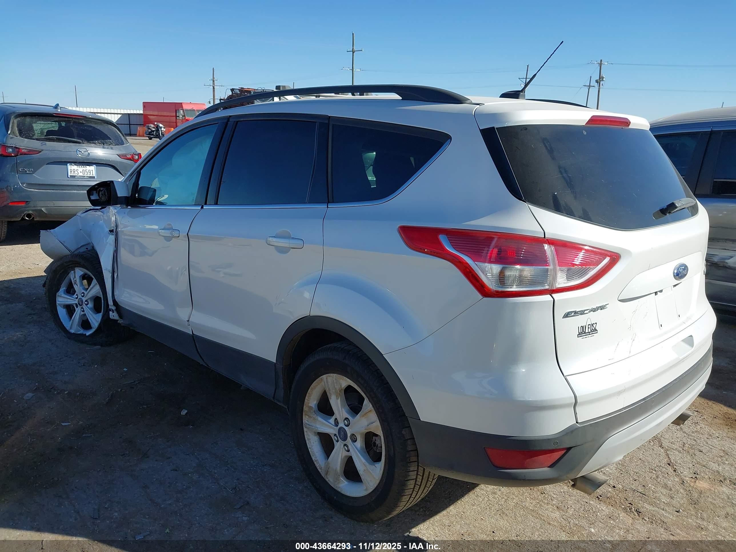 FORD ESCAPE image 3