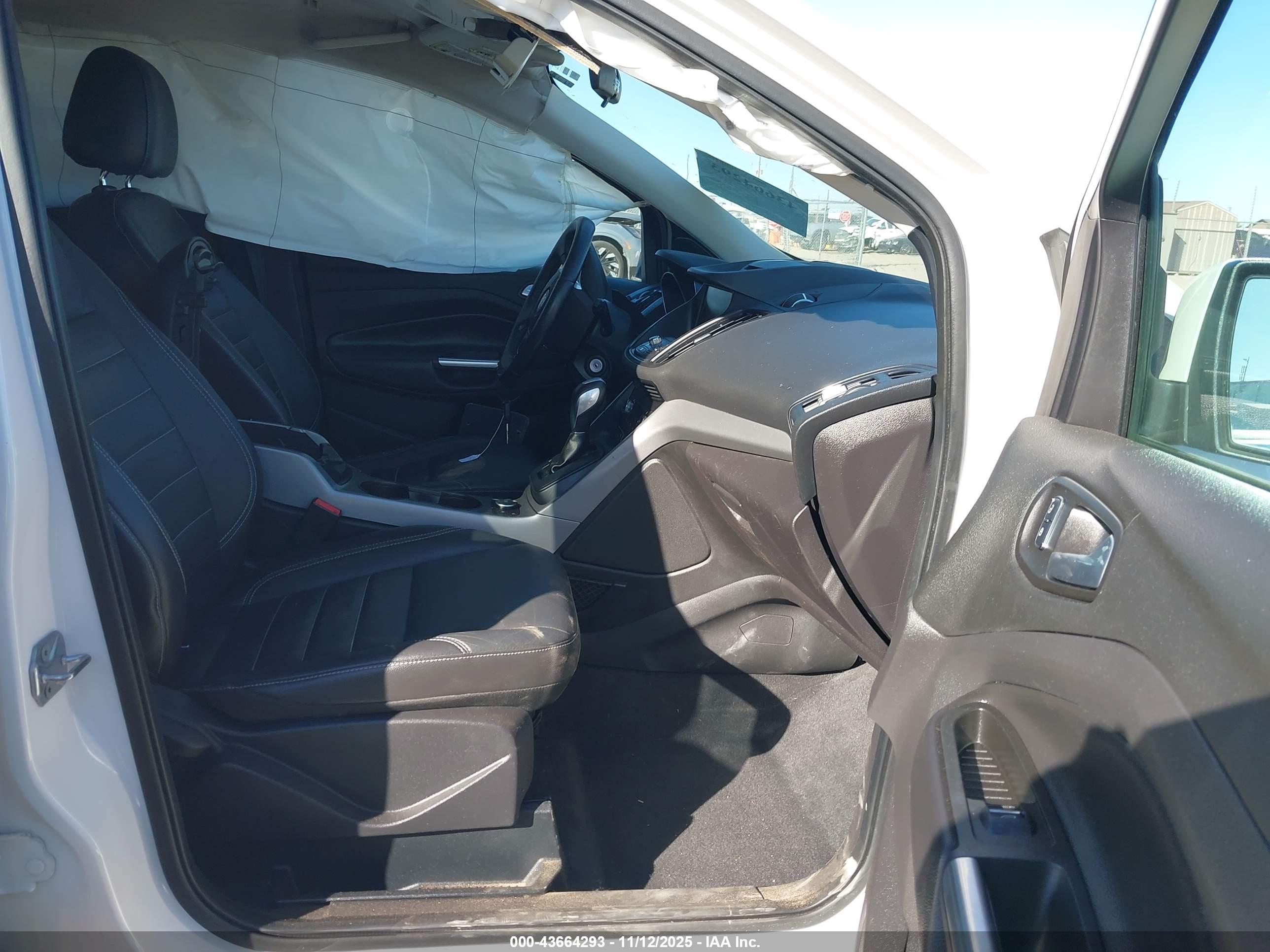 FORD ESCAPE image 5