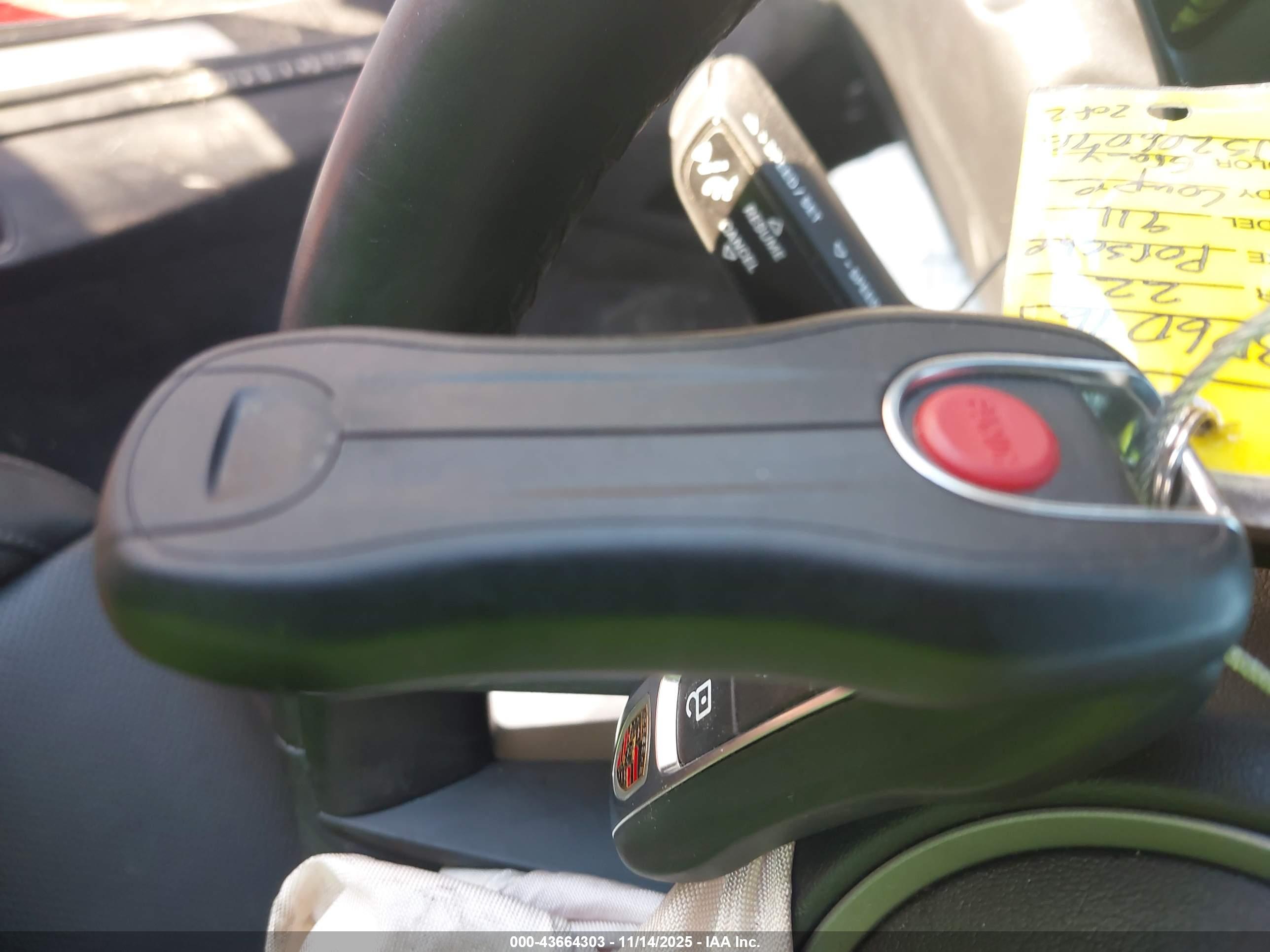 PORSCHE 911 image 11