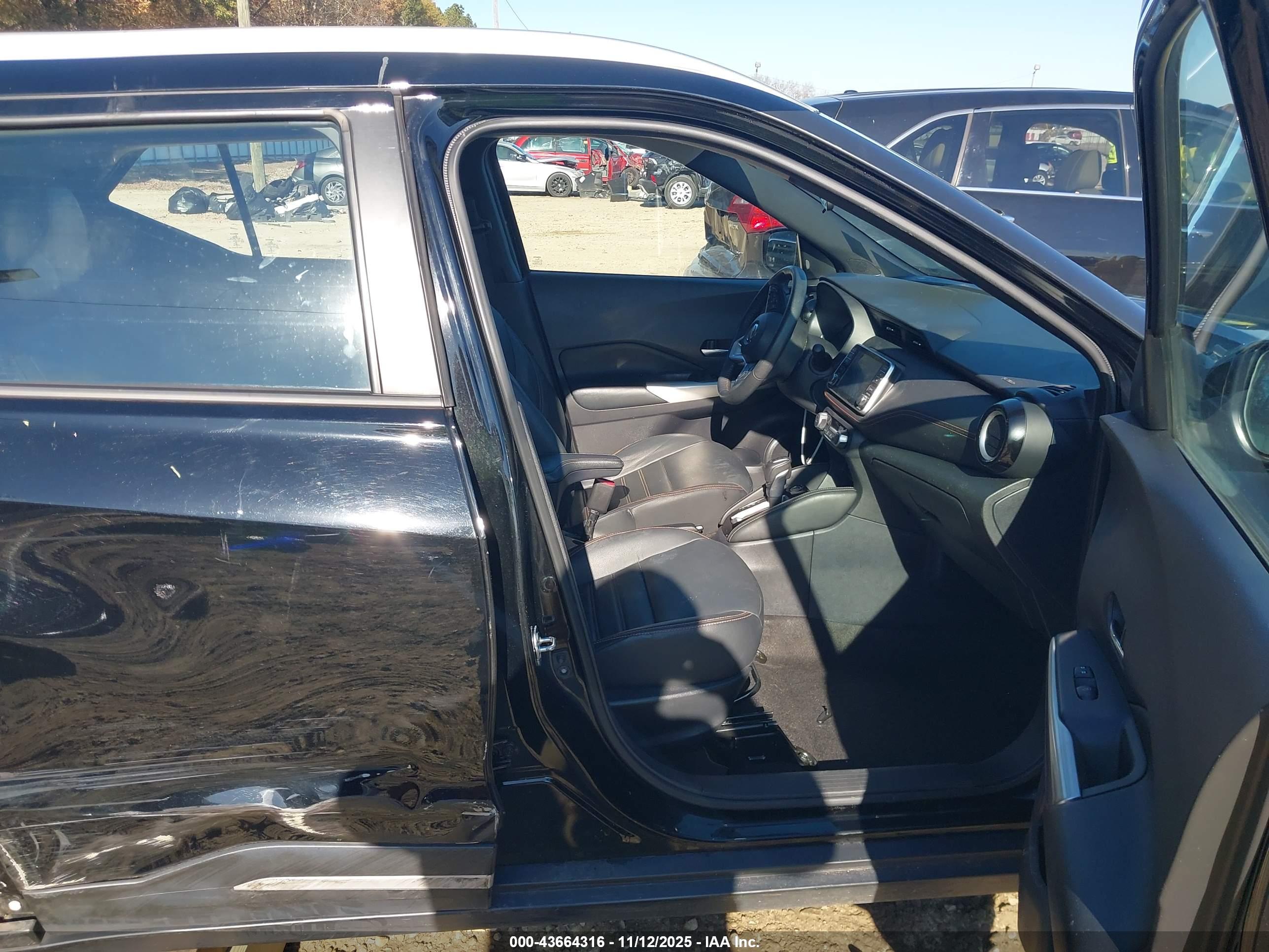 NISSAN KICKS image 5