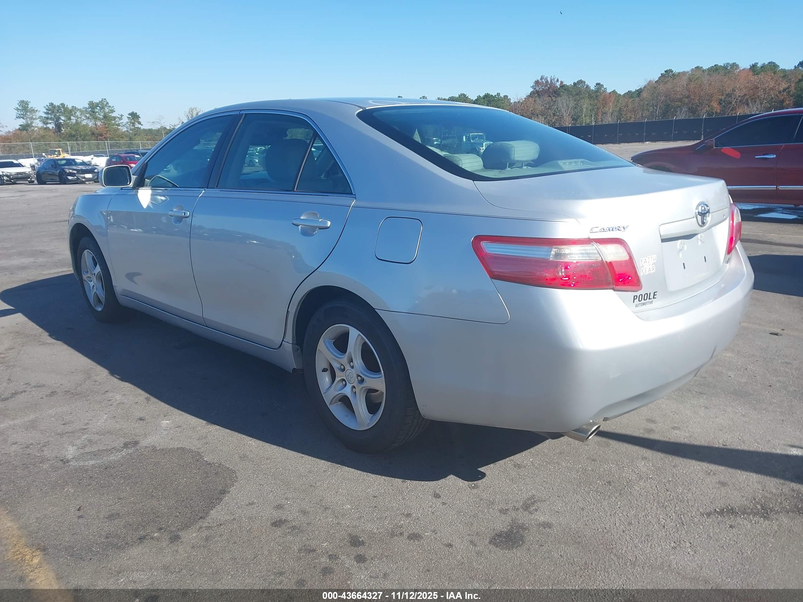 TOYOTA CAMRY image 3