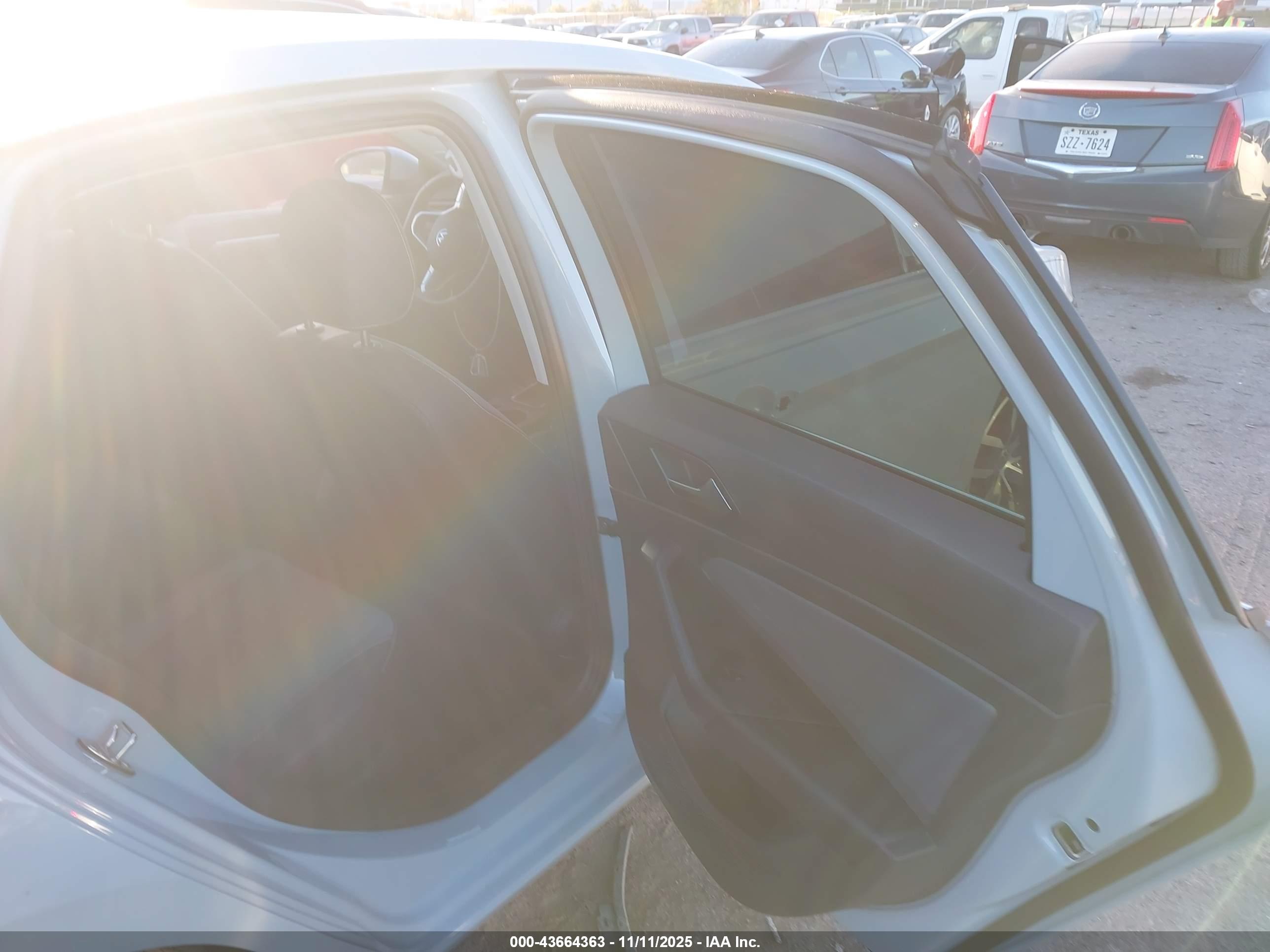 VOLKSWAGEN JETTA image 8
