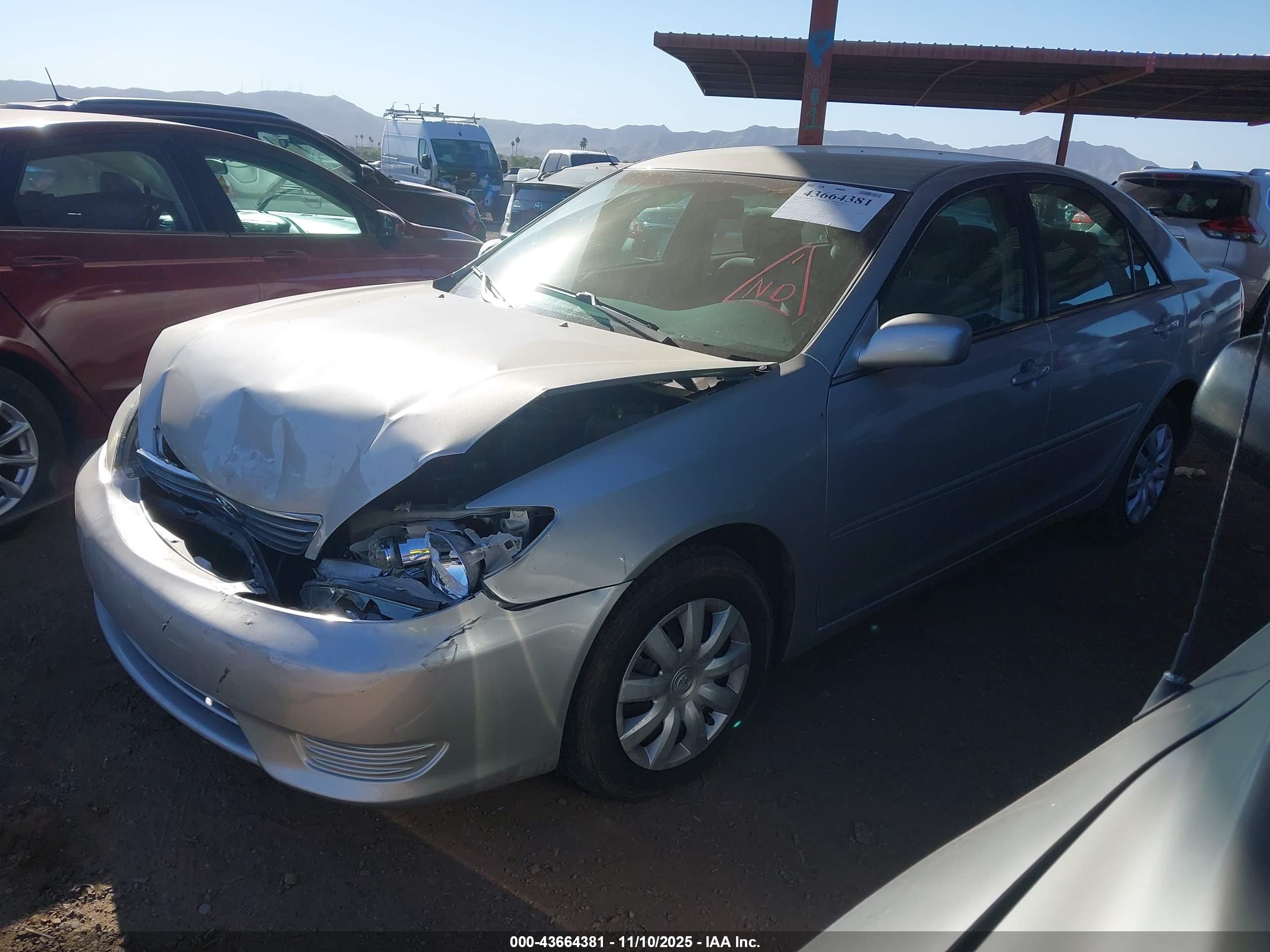 TOYOTA CAMRY image 2