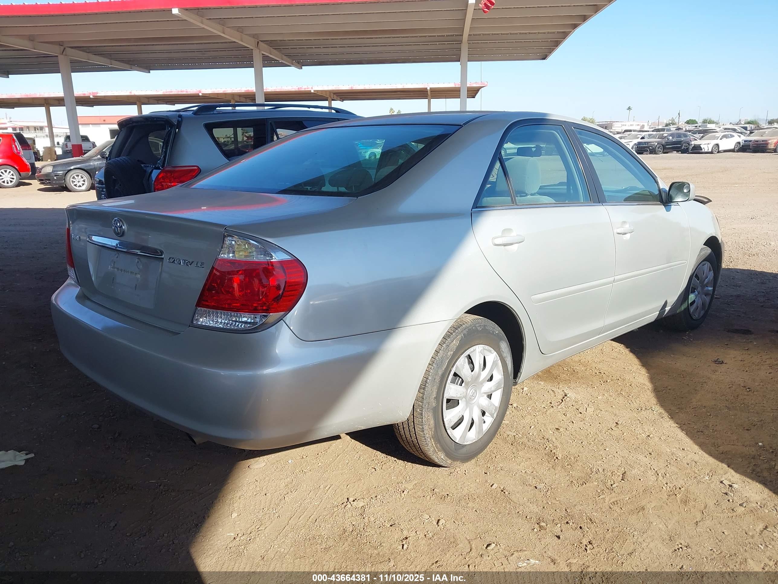 TOYOTA CAMRY image 4