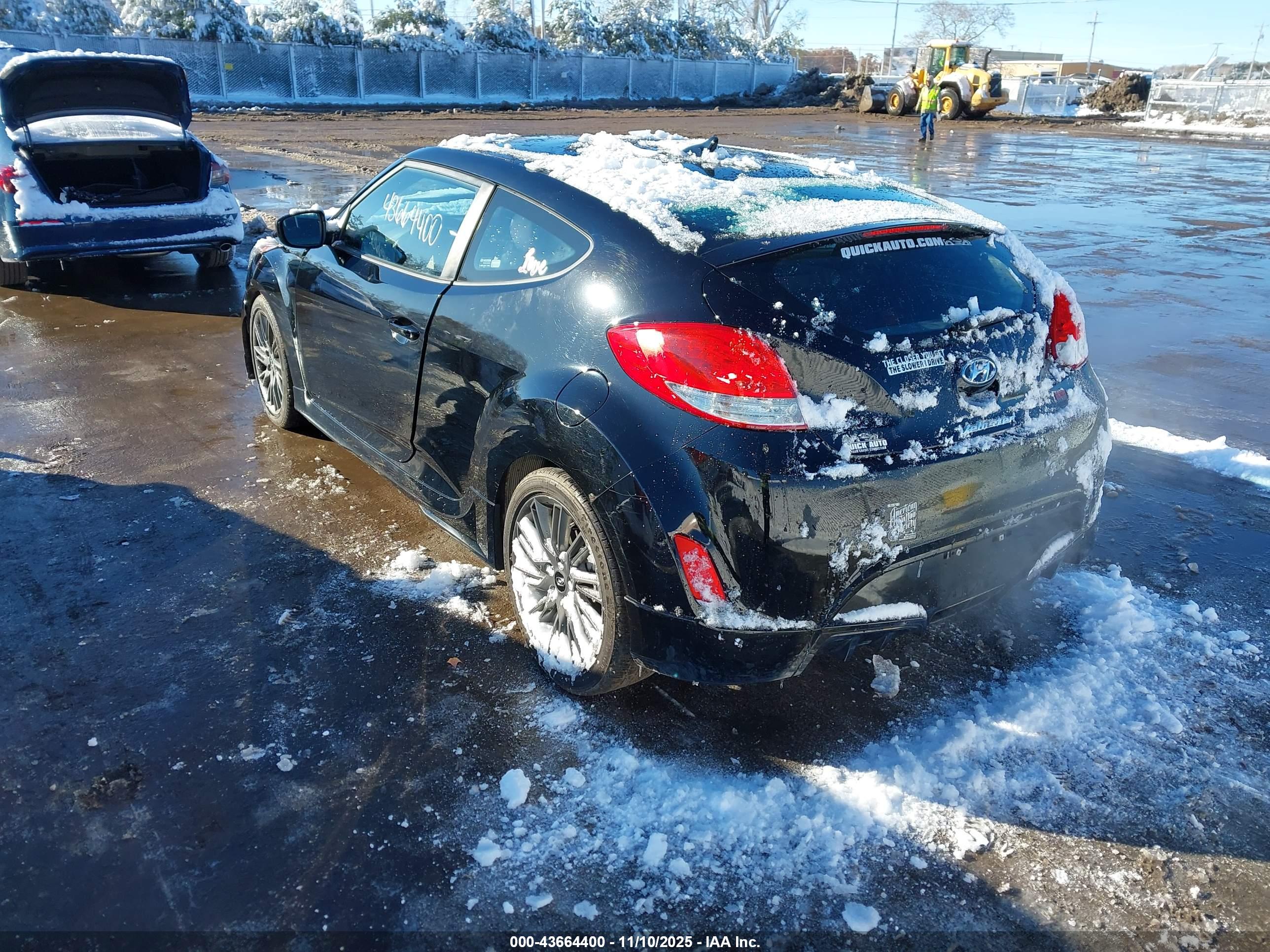 HYUNDAI VELOSTER image 3