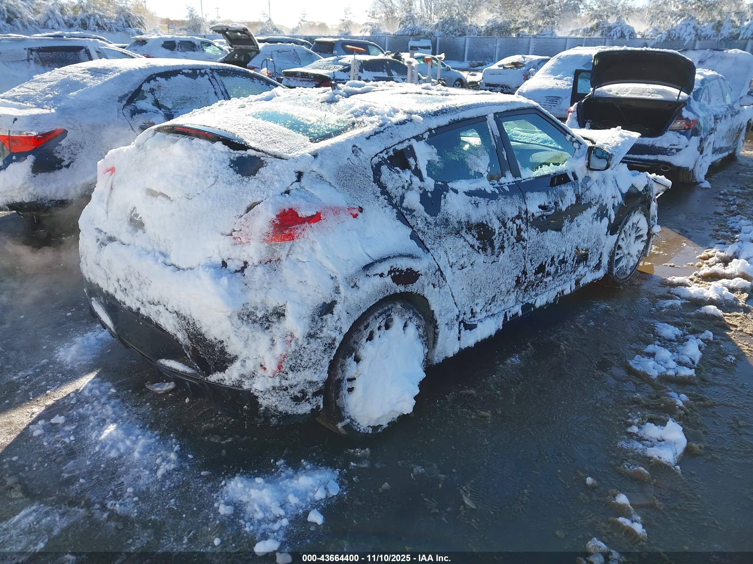 HYUNDAI VELOSTER image 4