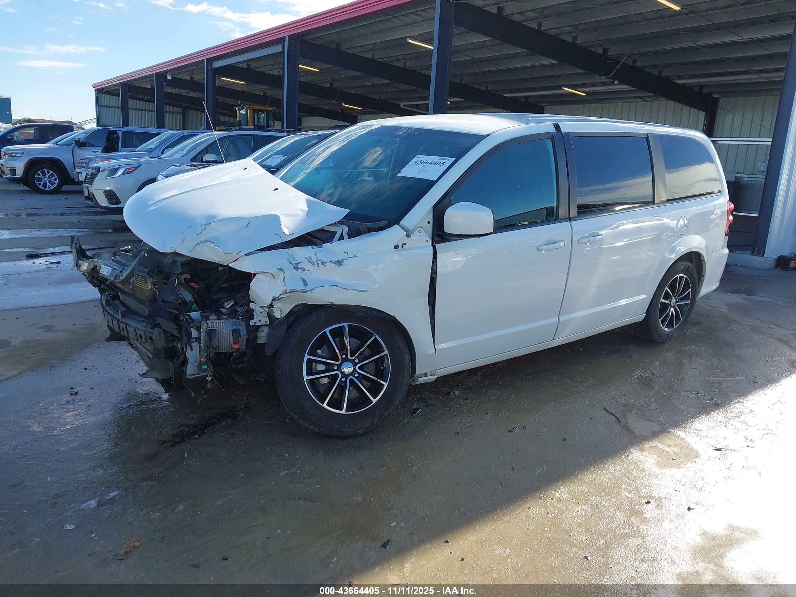 DODGE GRAND image 2