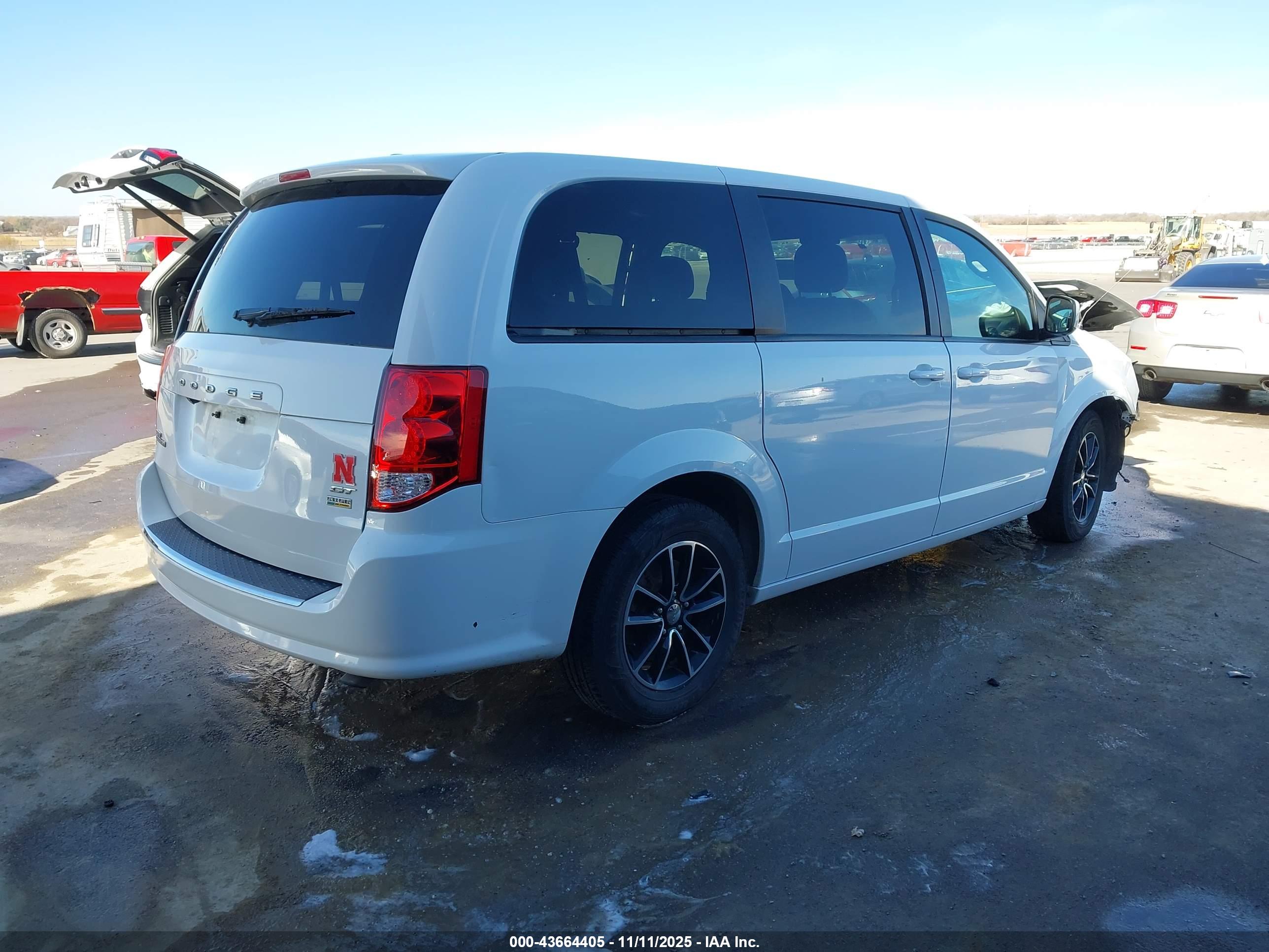 DODGE GRAND image 4