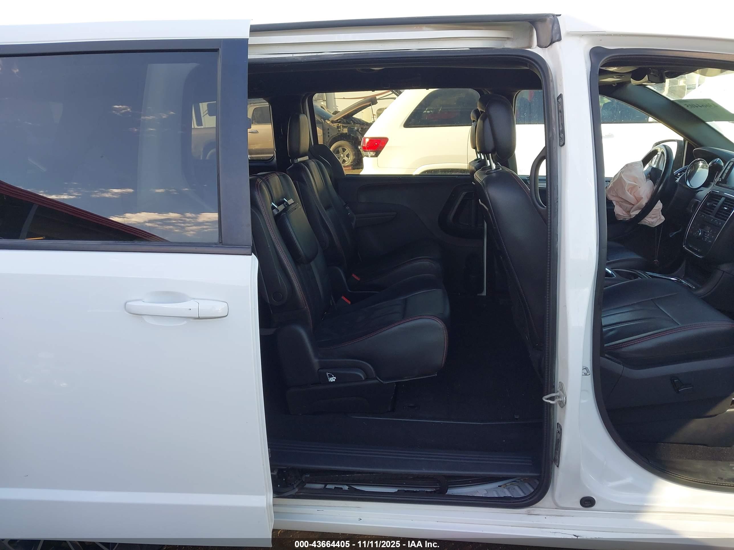DODGE GRAND image 8