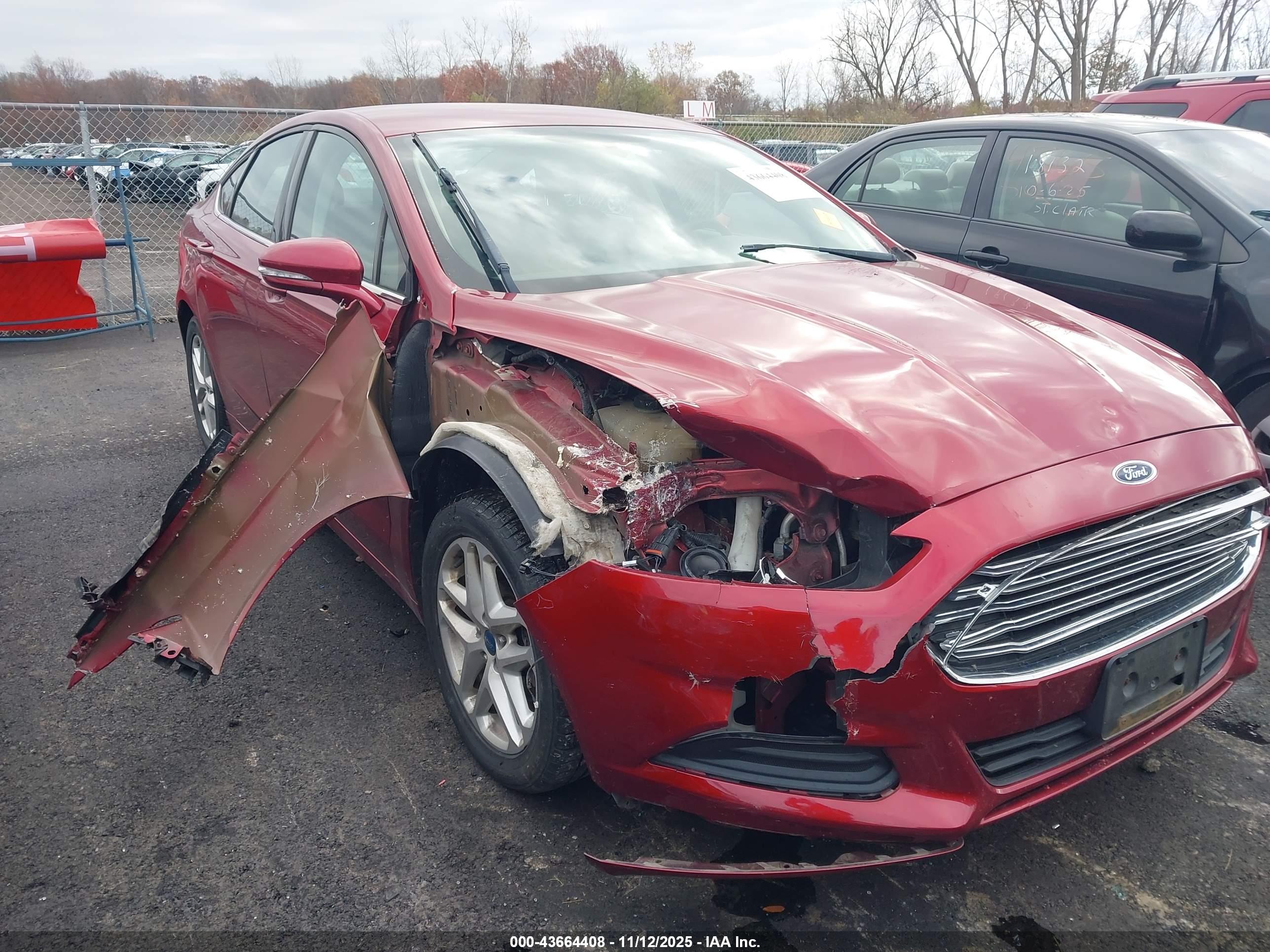 FORD FUSION image 6