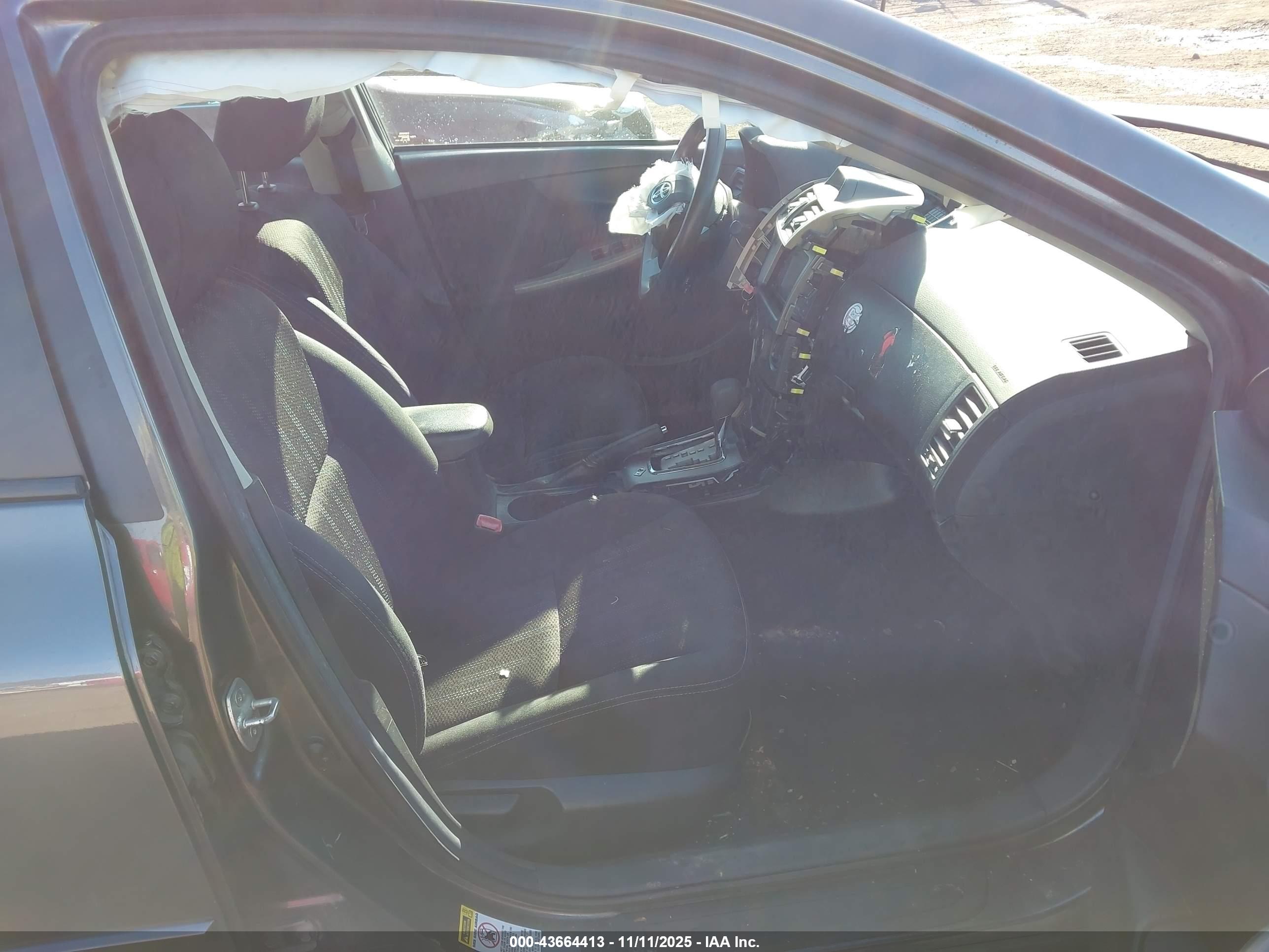 TOYOTA COROLLA image 5