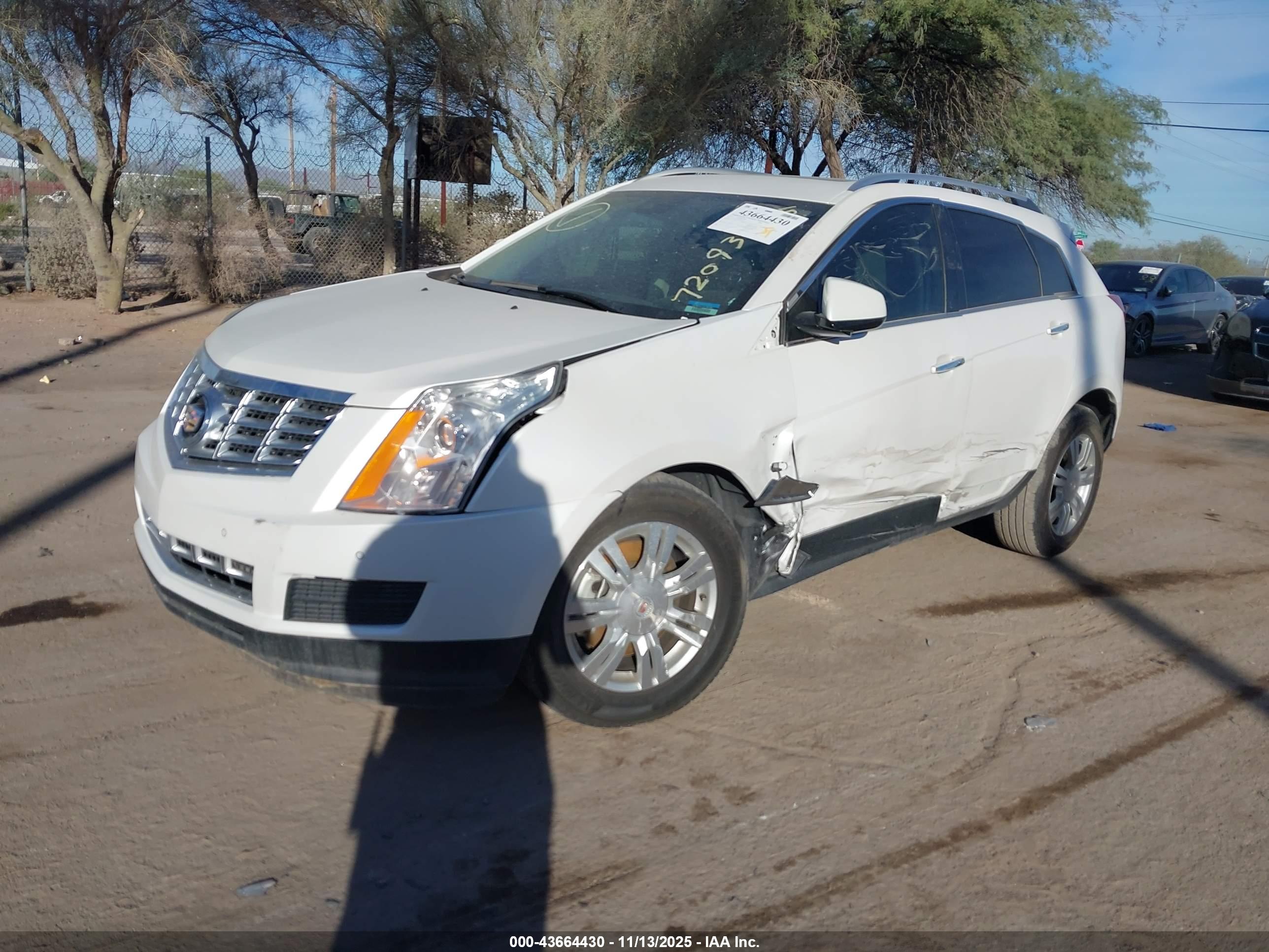 CADILLAC SRX image 2