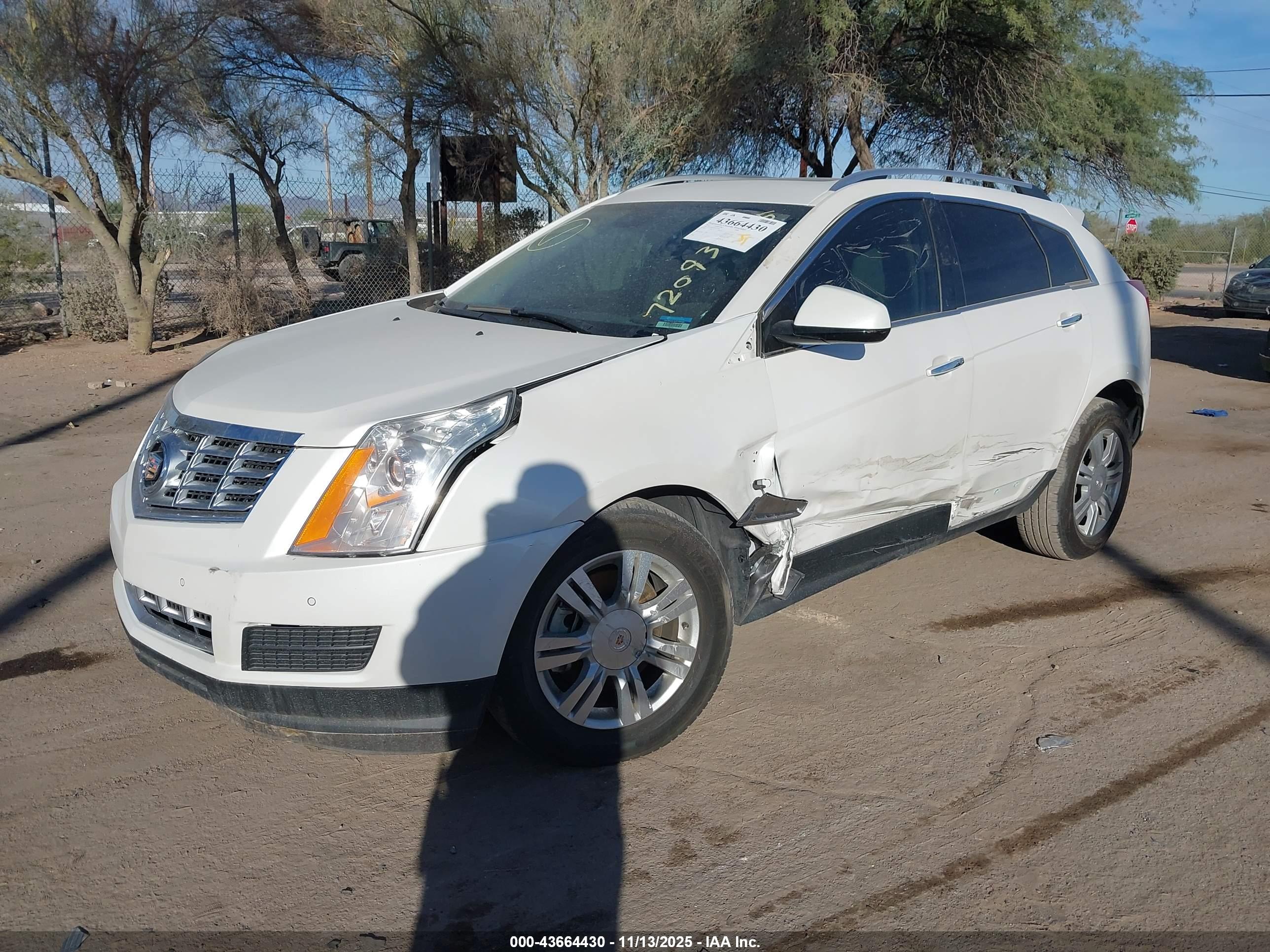 CADILLAC SRX image 6