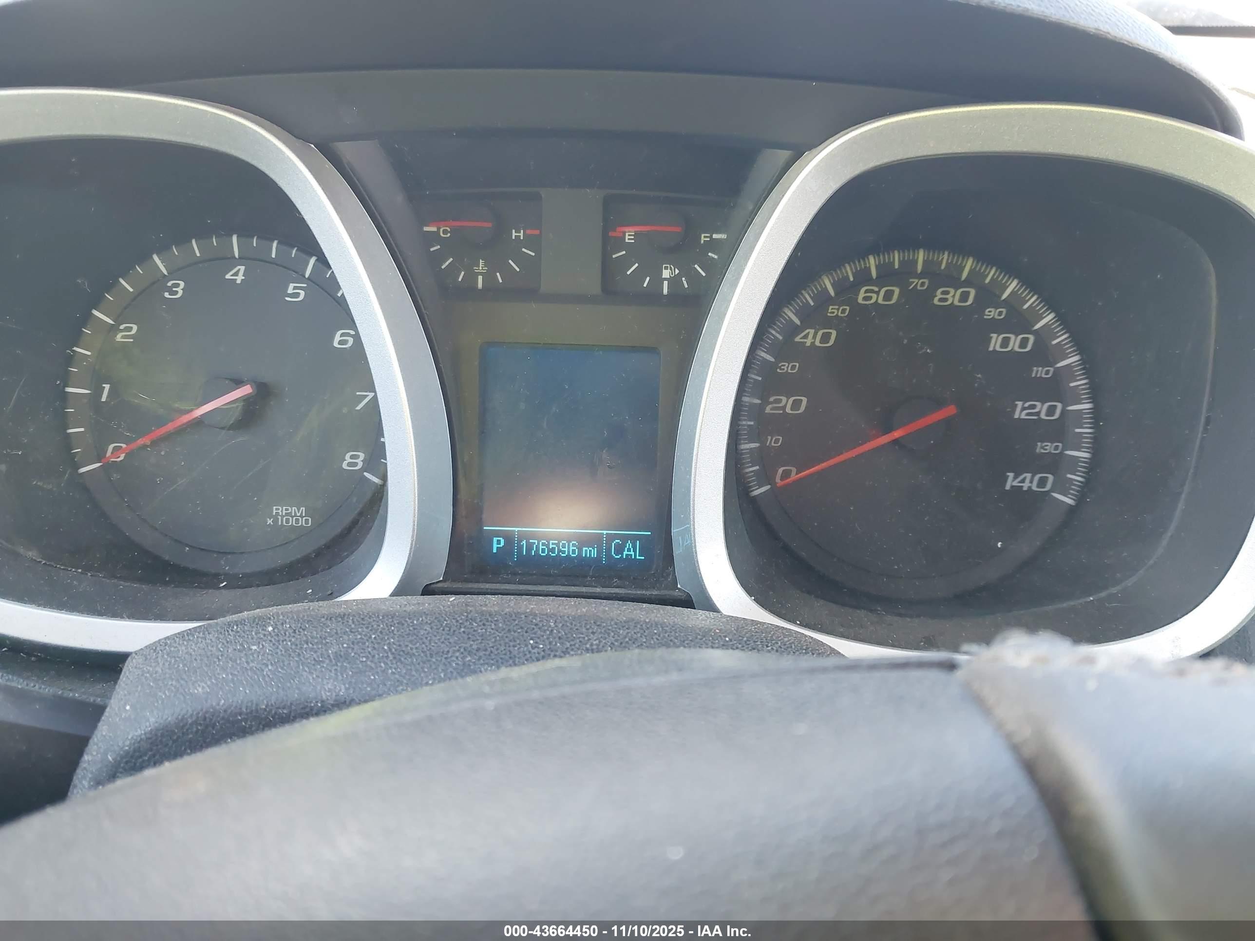 CHEVROLET EQUINOX image 7