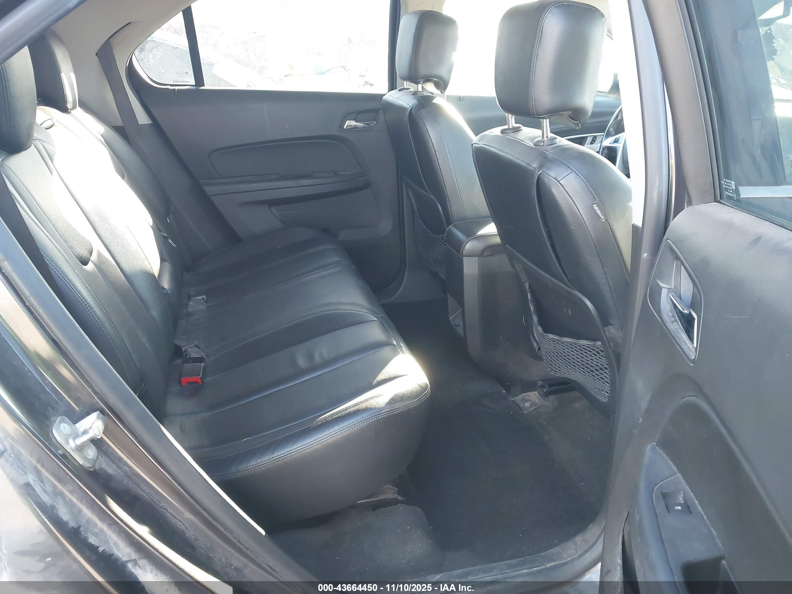 CHEVROLET EQUINOX image 8
