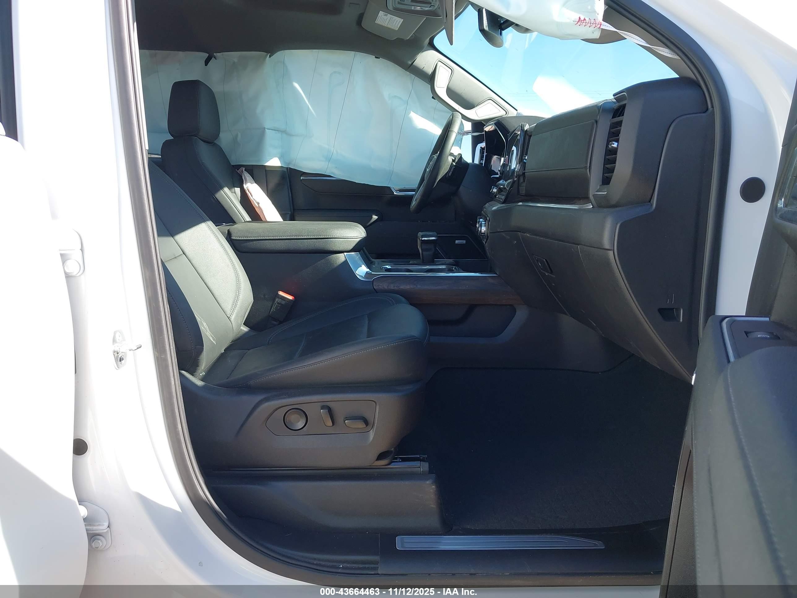 GMC SIERRA image 5