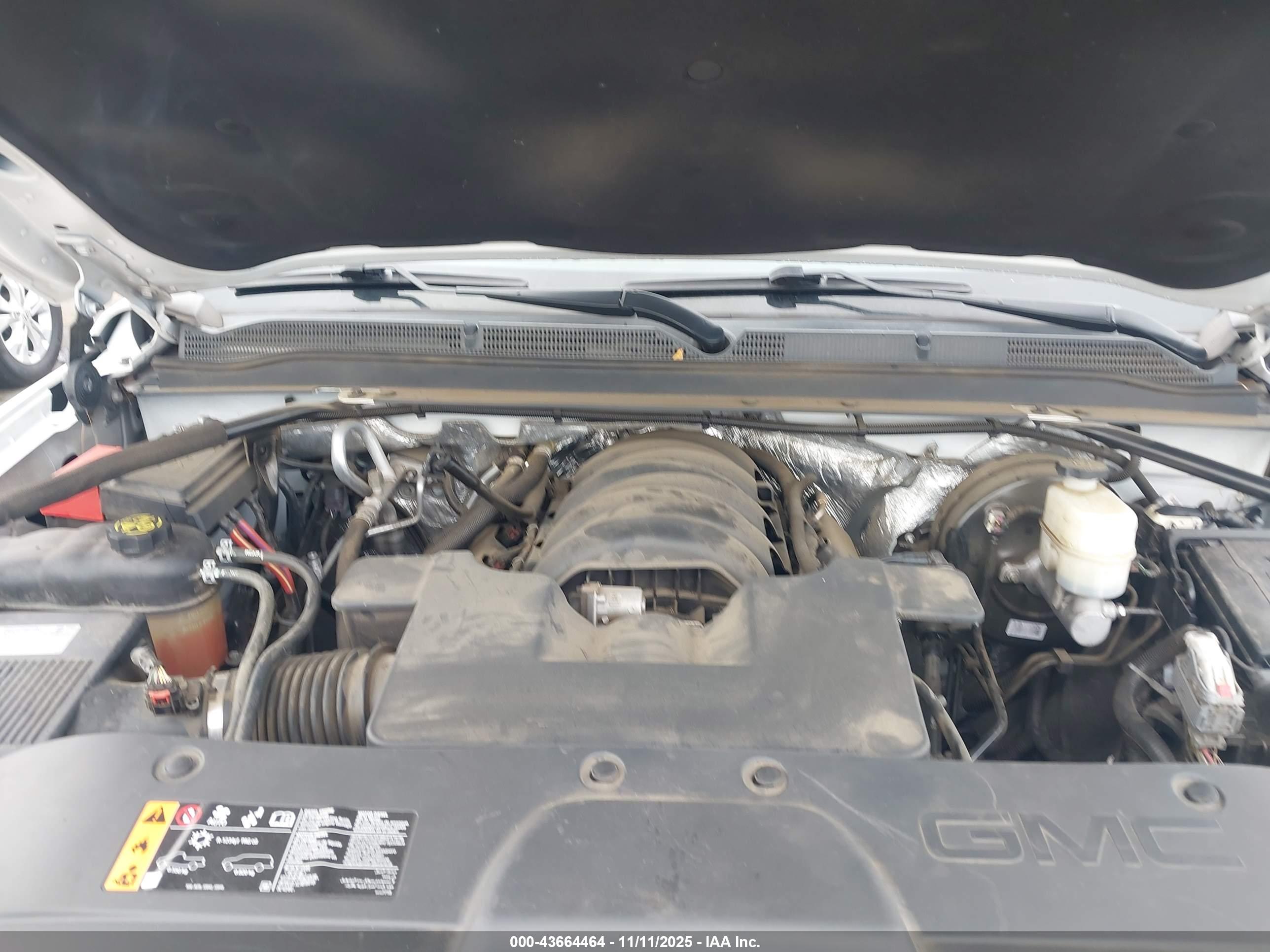 GMC YUKON image 10