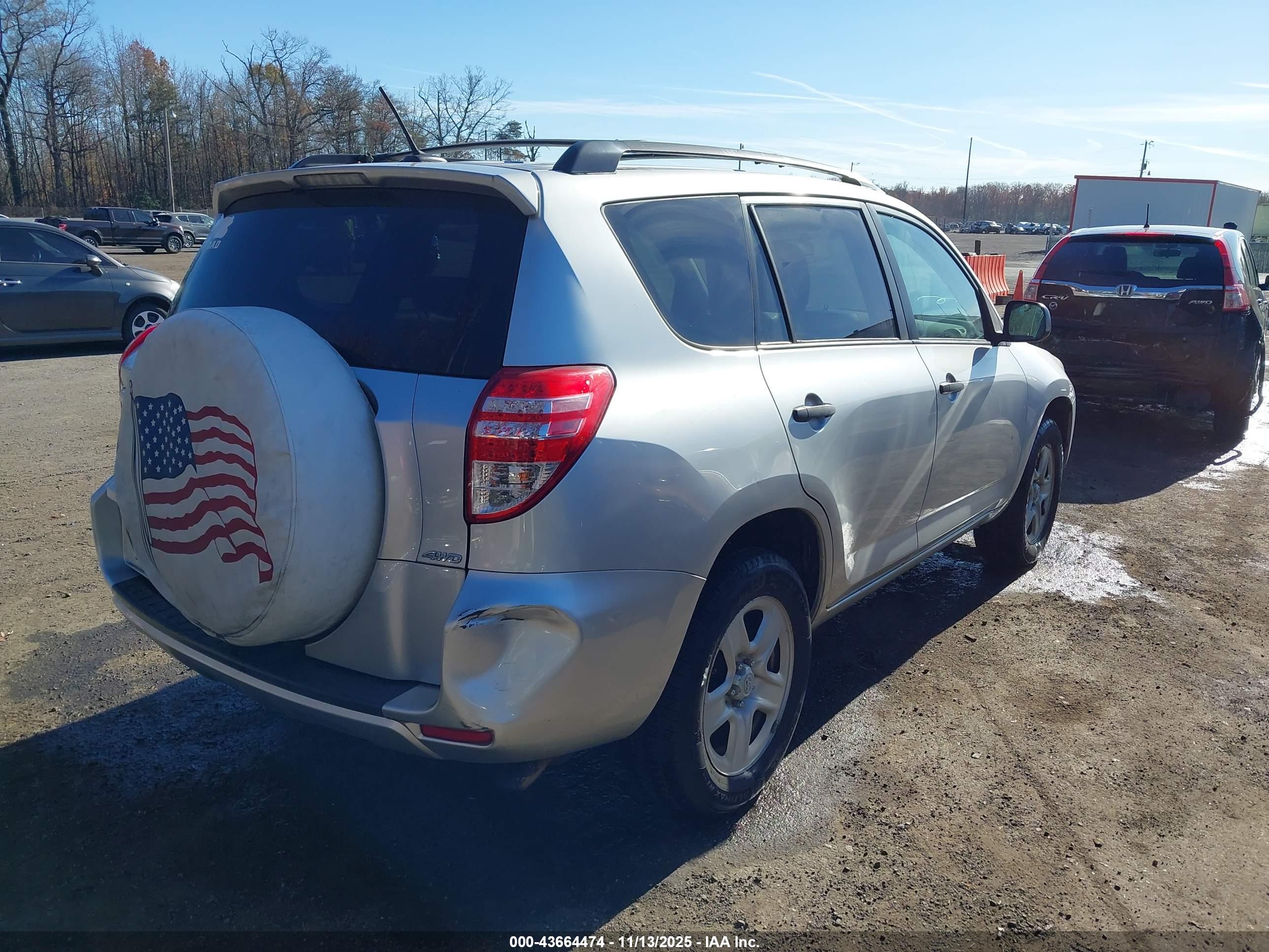 TOYOTA RAV4 image 4