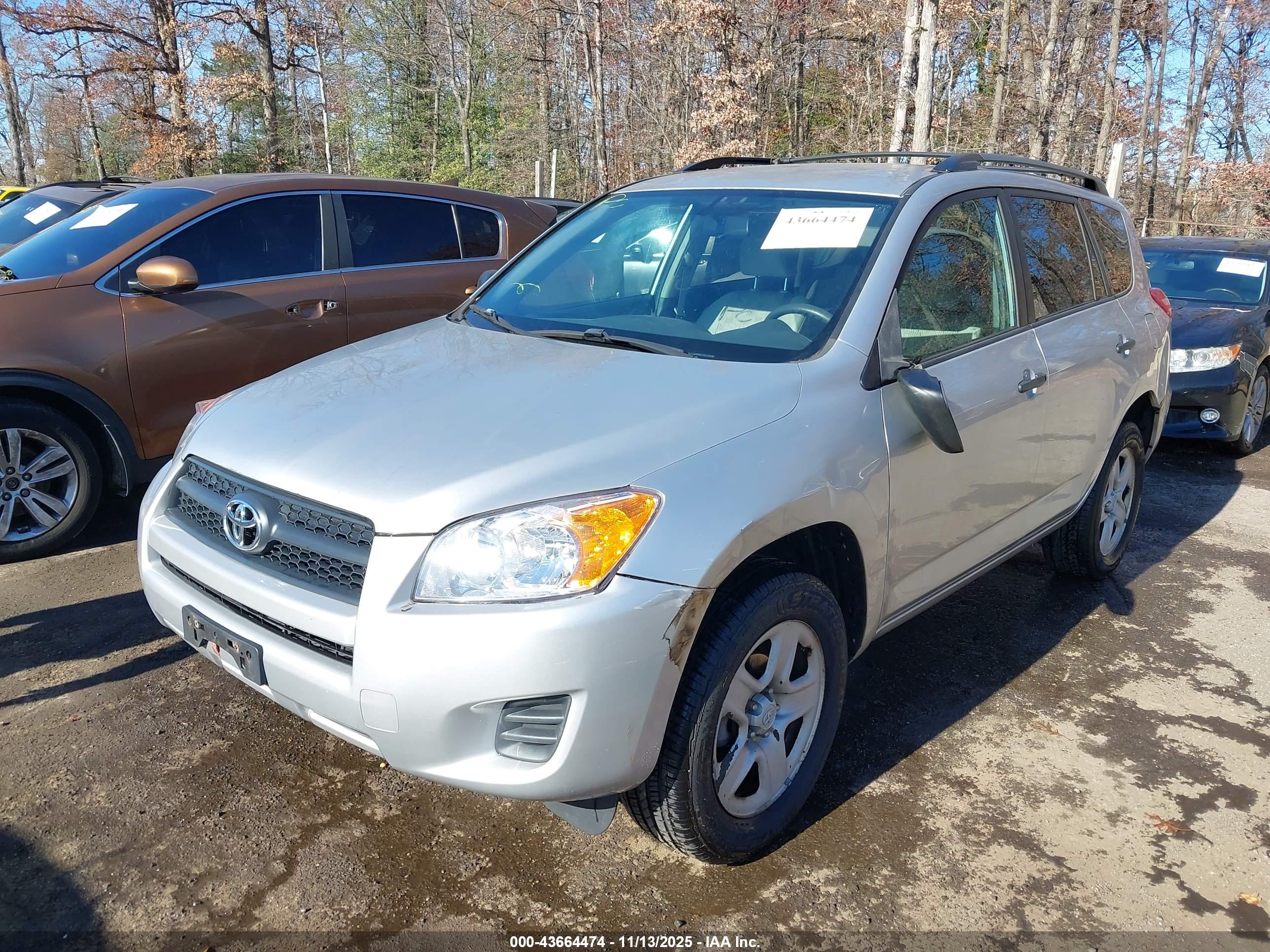 TOYOTA RAV4 image 6