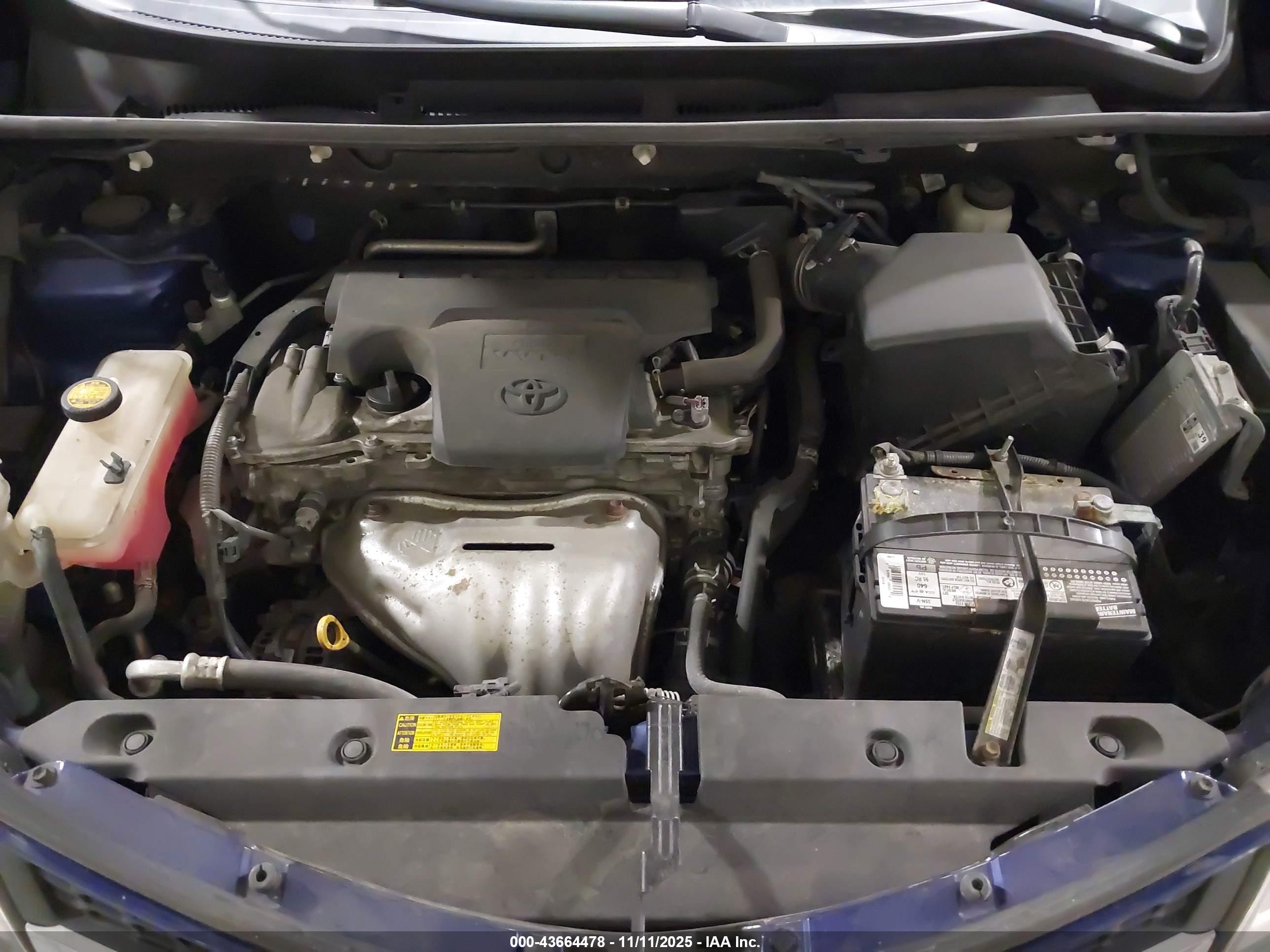 TOYOTA RAV4 image 10