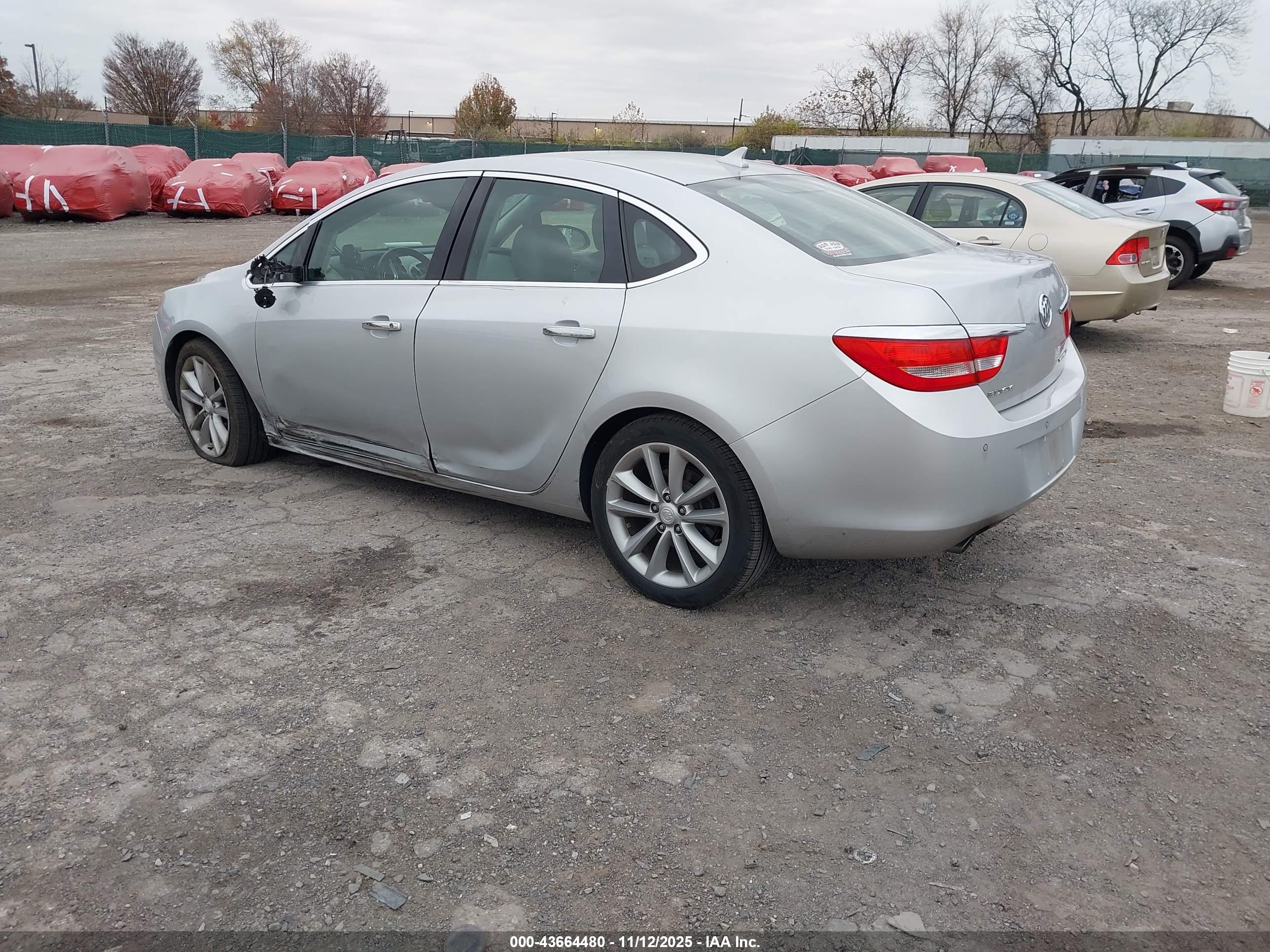 BUICK VERANO image 3