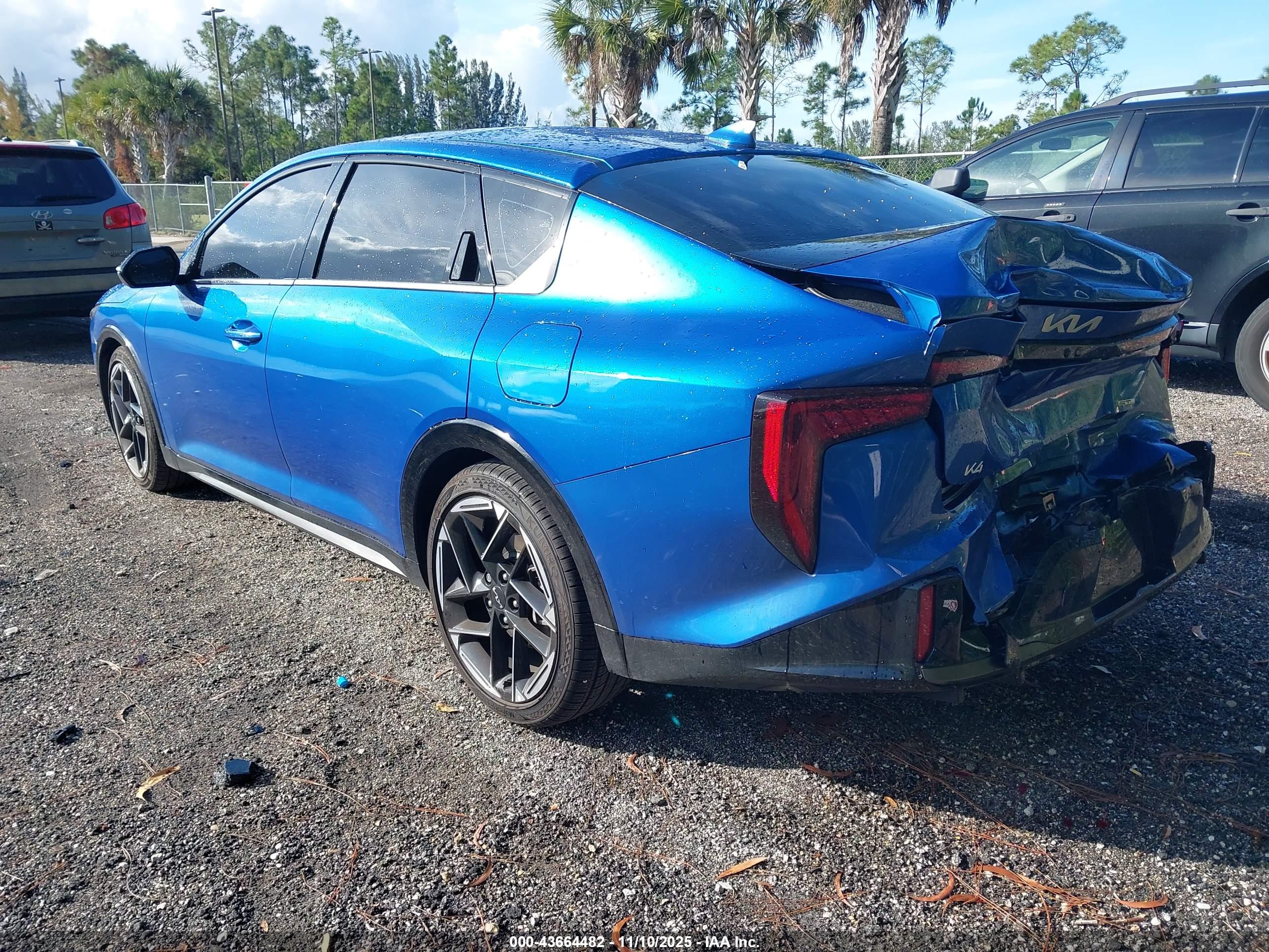 KIA K4 image 3