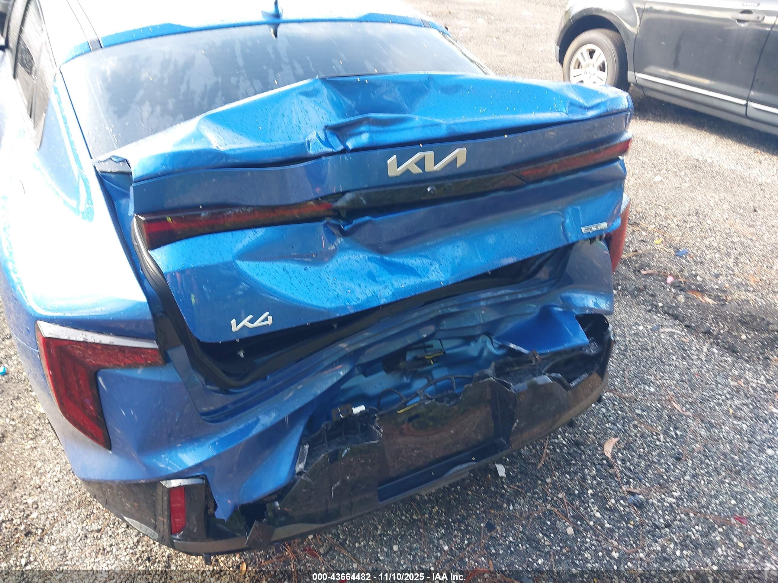 KIA K4 image 6