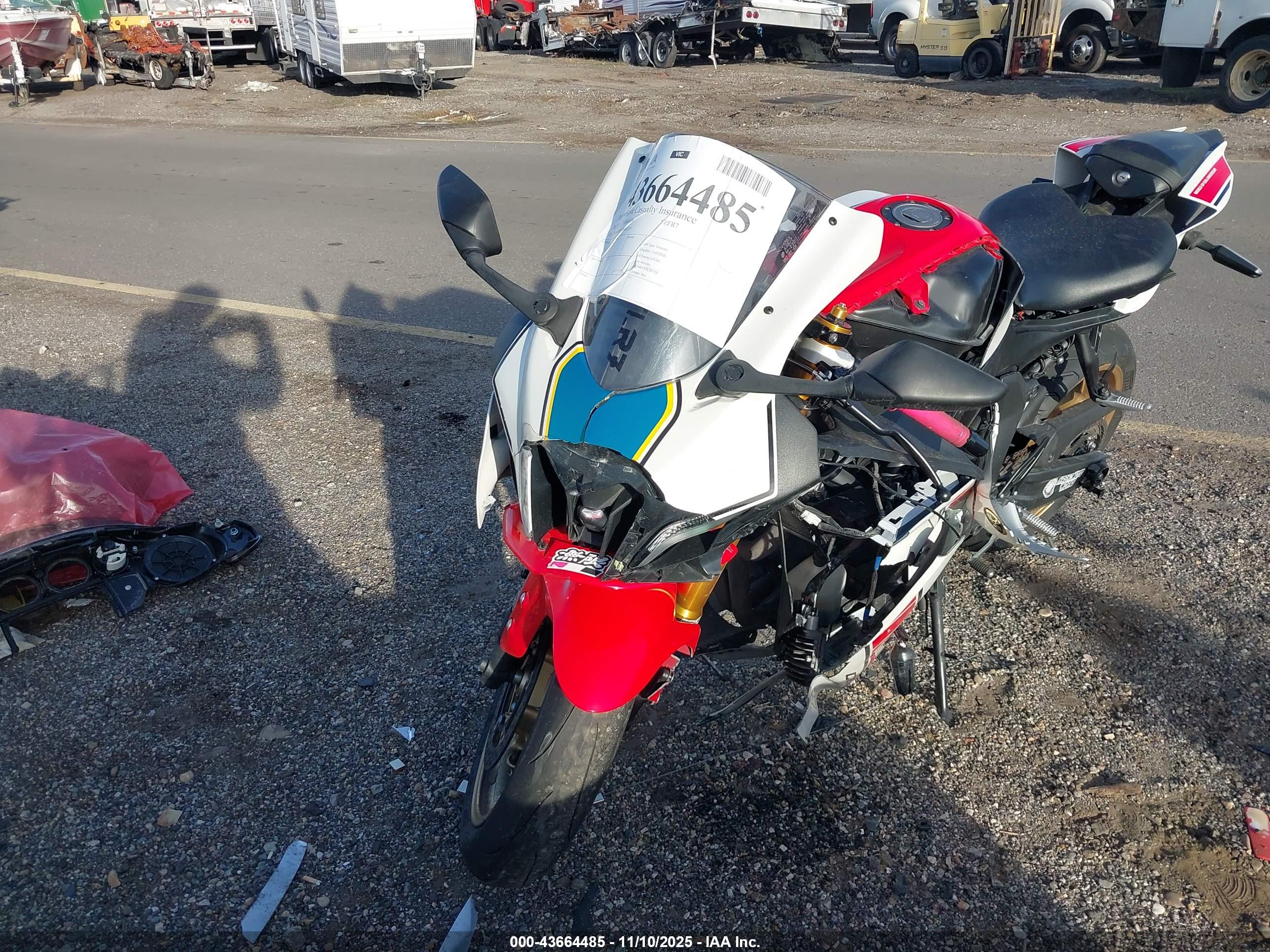 YAMAHA YZFR7 image 2
