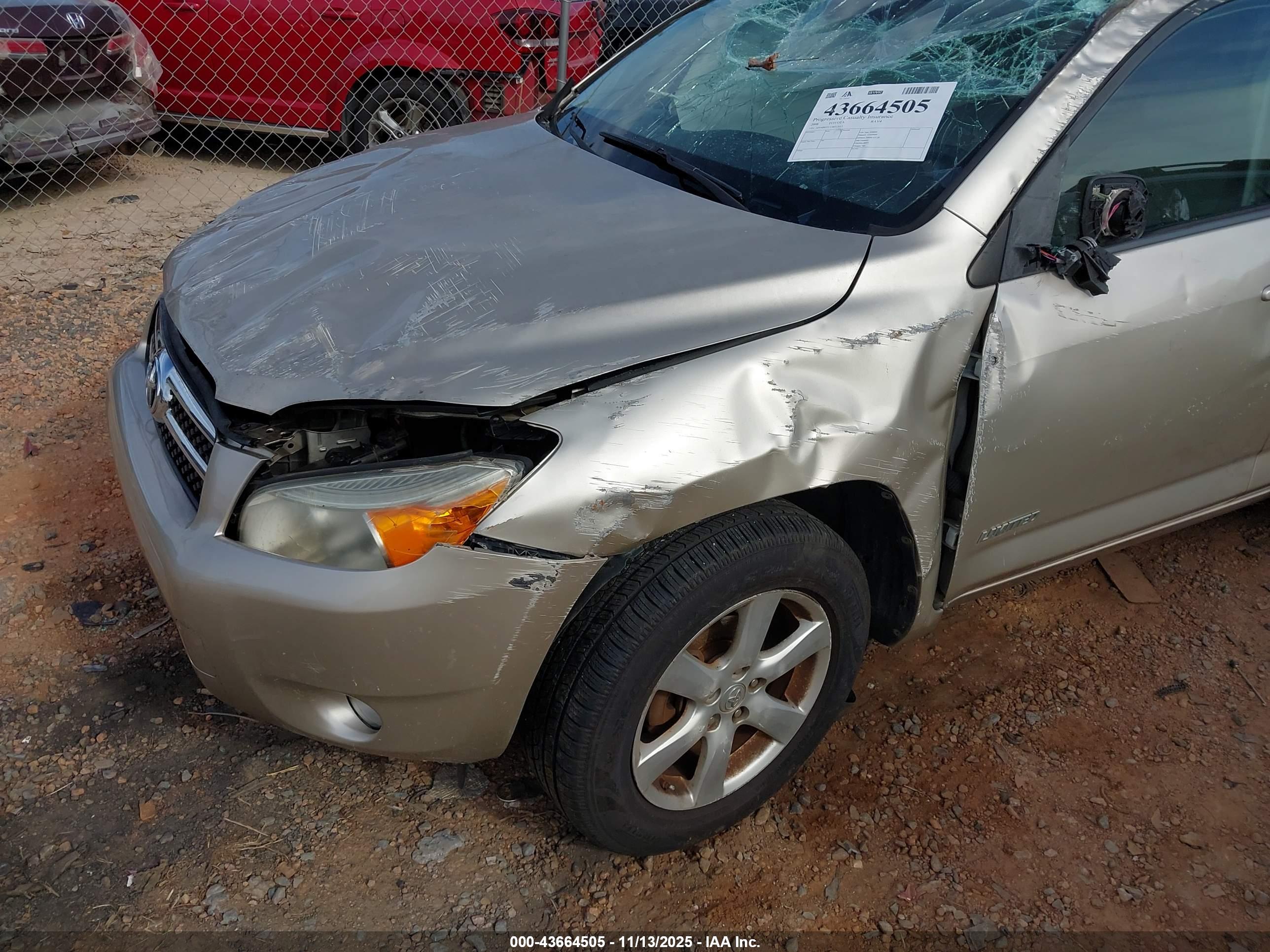 TOYOTA RAV4 image 6