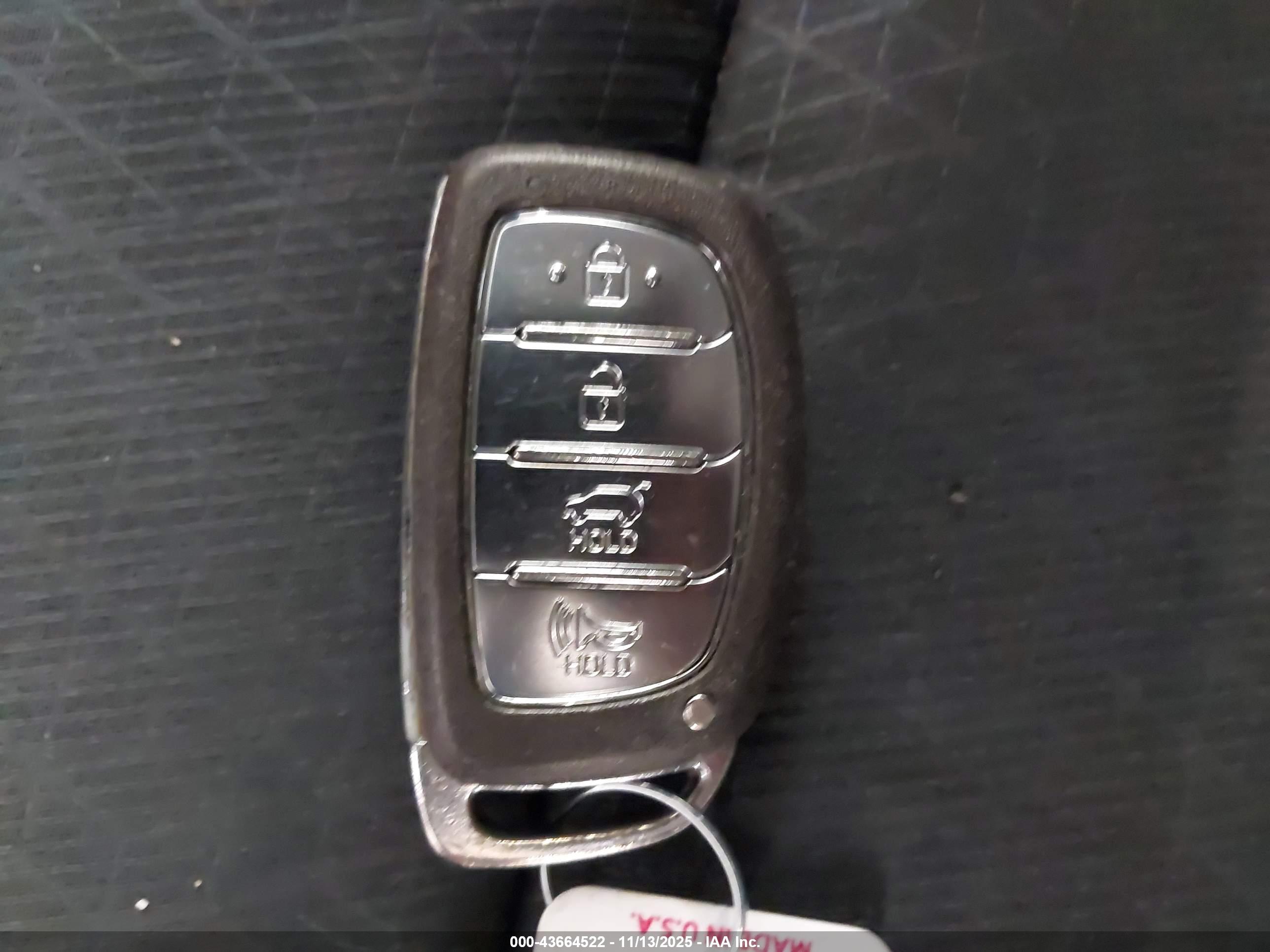 HYUNDAI TUCSON image 11