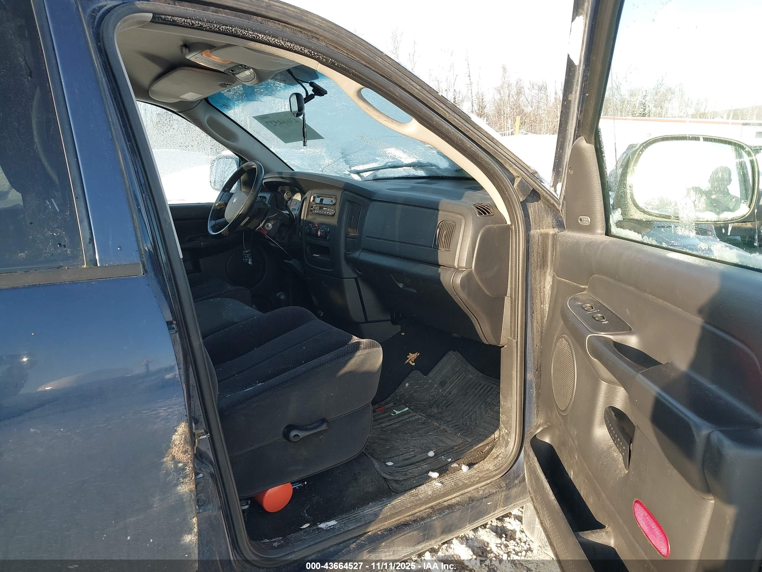 DODGE RAM image 5