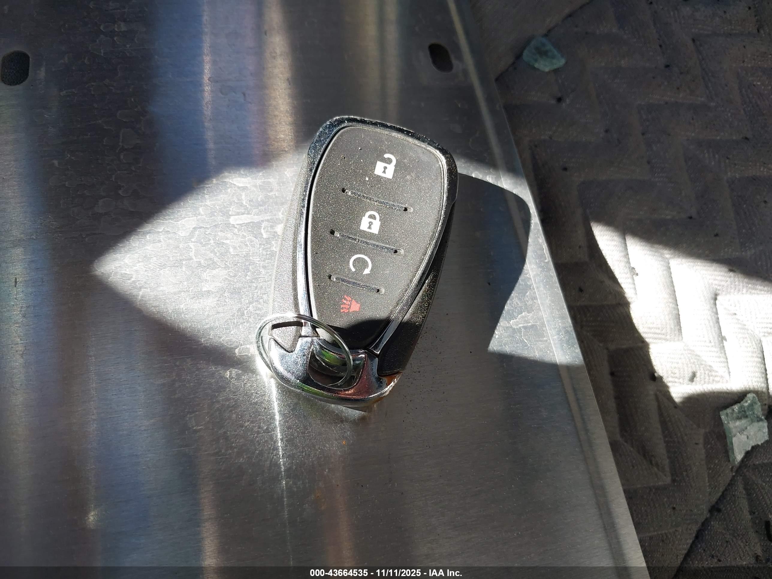 CHEVROLET EQUINOX image 11