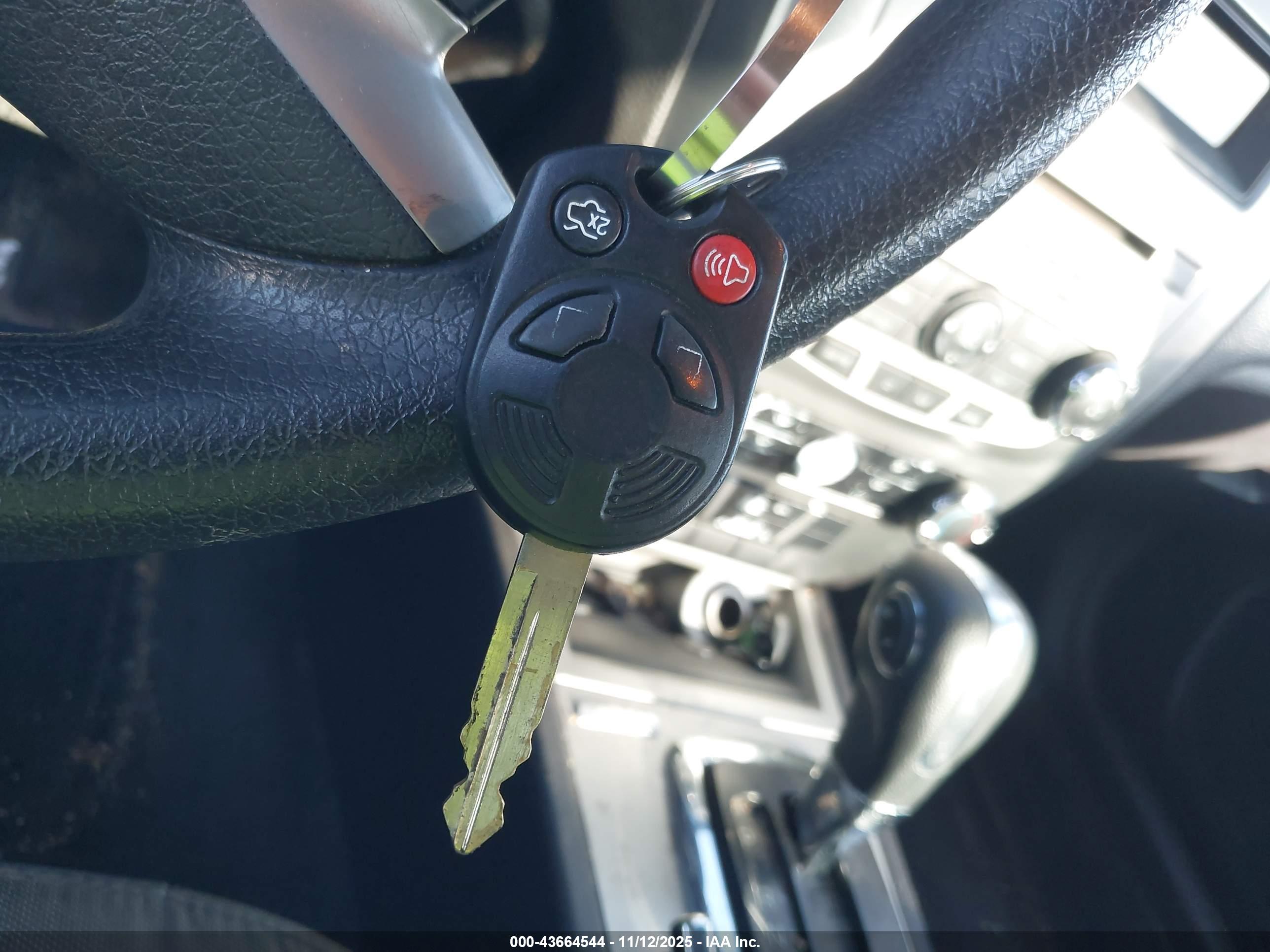FORD FUSION image 11