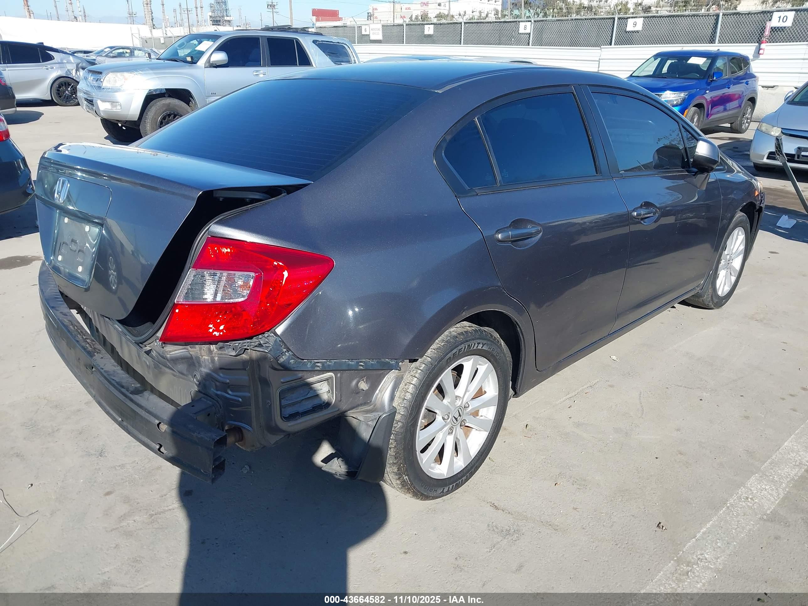 HONDA CIVIC image 4