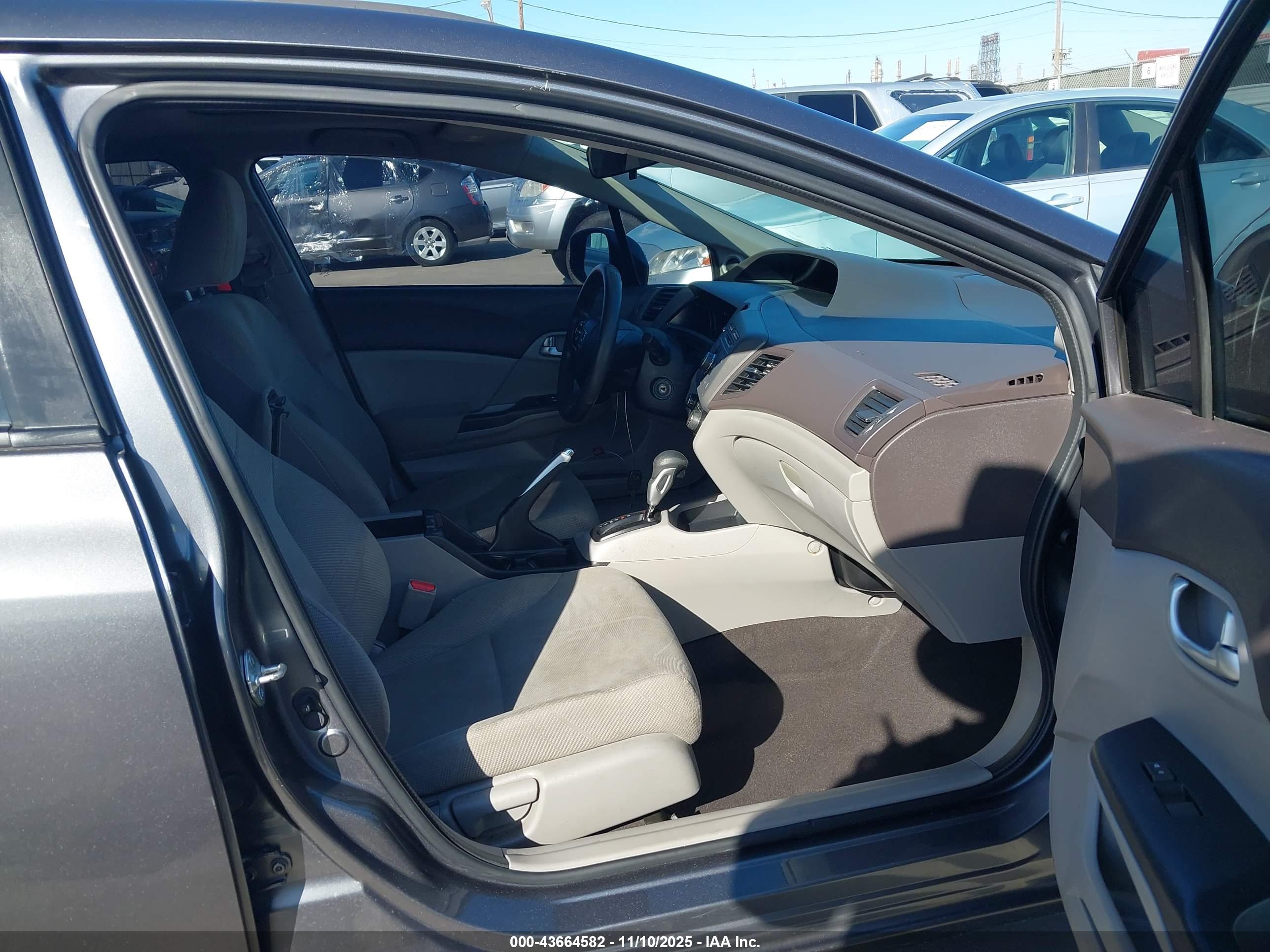 HONDA CIVIC image 5