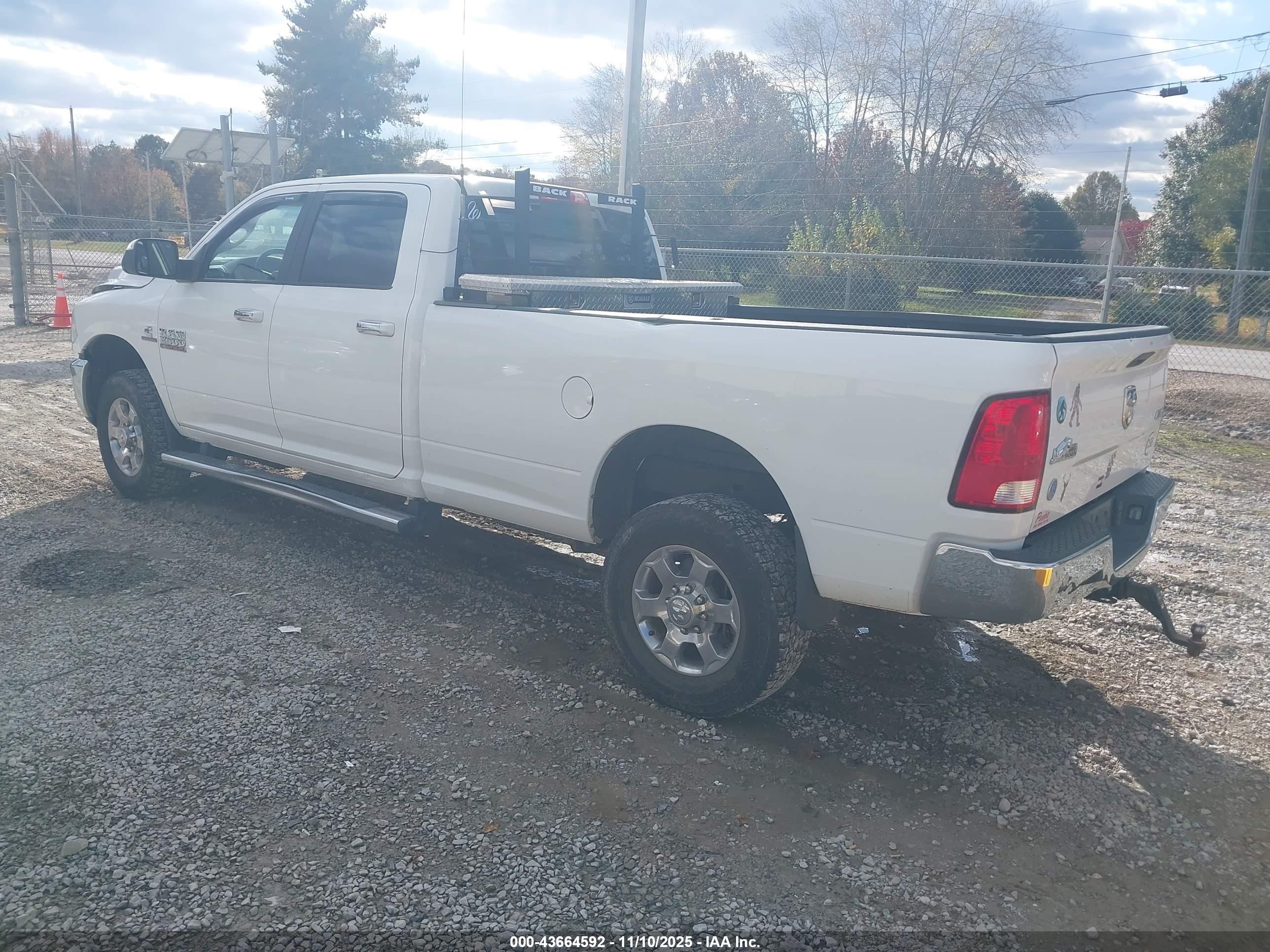 RAM 2500 image 3