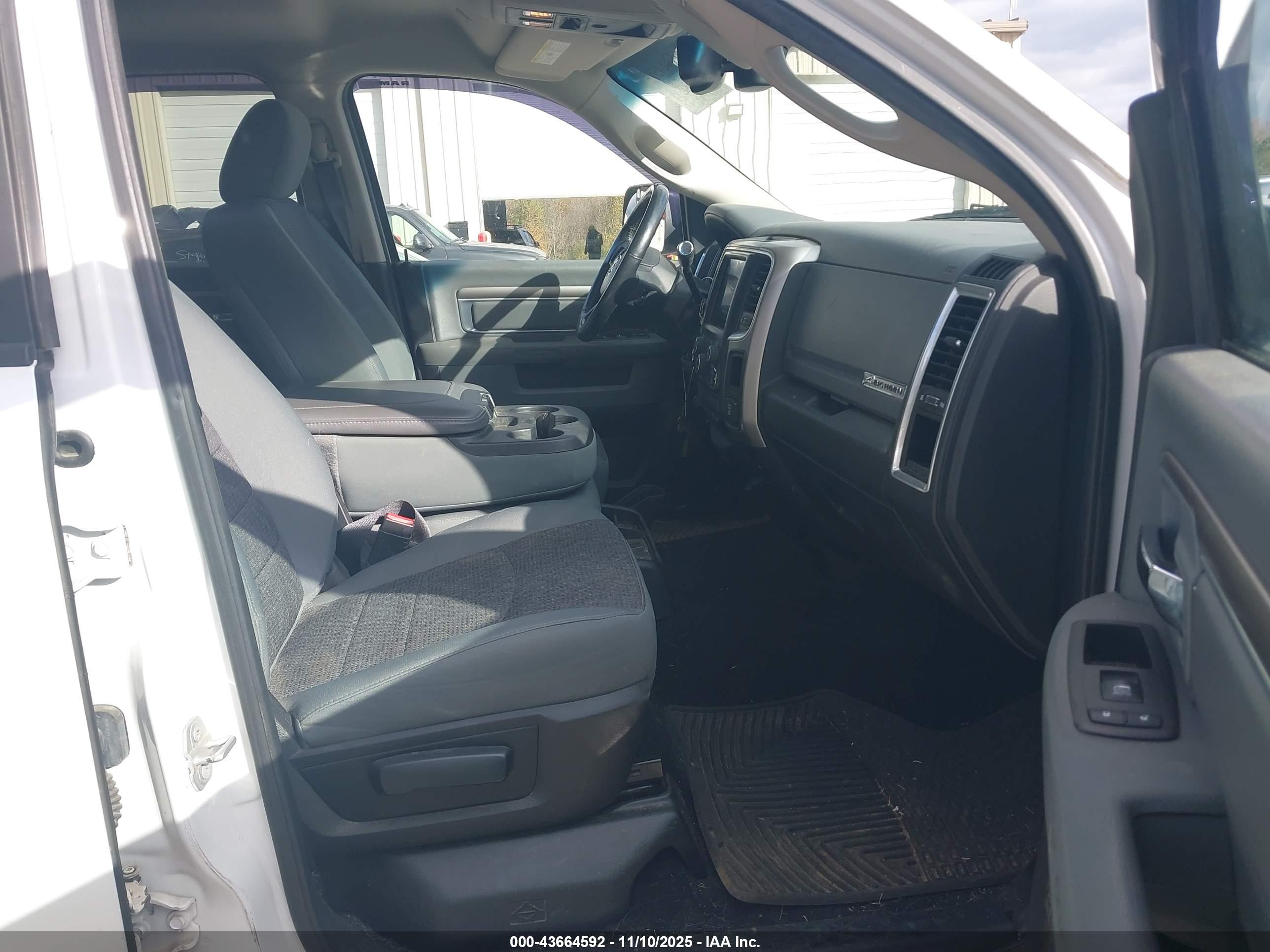 RAM 2500 image 5